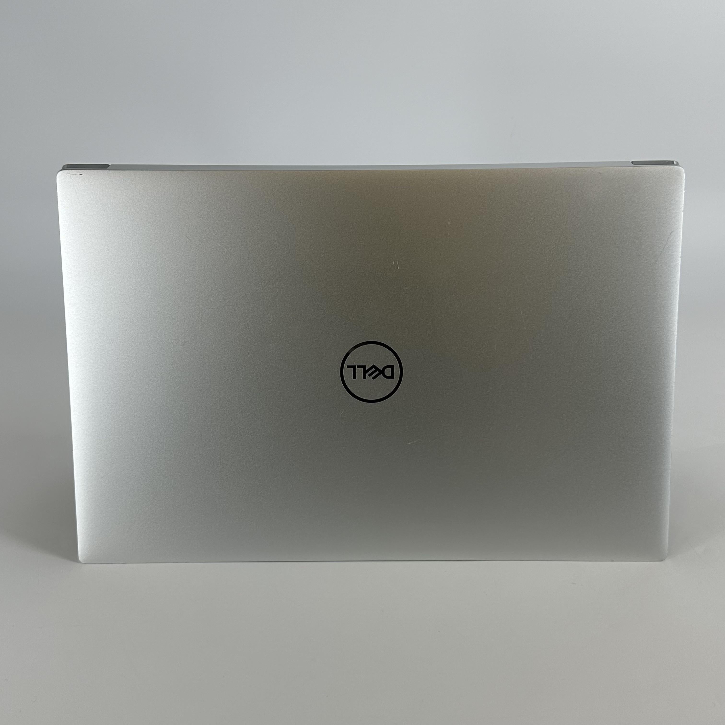 Dell XPS 15 9530 Silver 2.6 GHz Intel Core i9 13th Gen. 32GB RAM 1TB Solid State Drive NVIDIA GeForce RTX 4060 8 GB