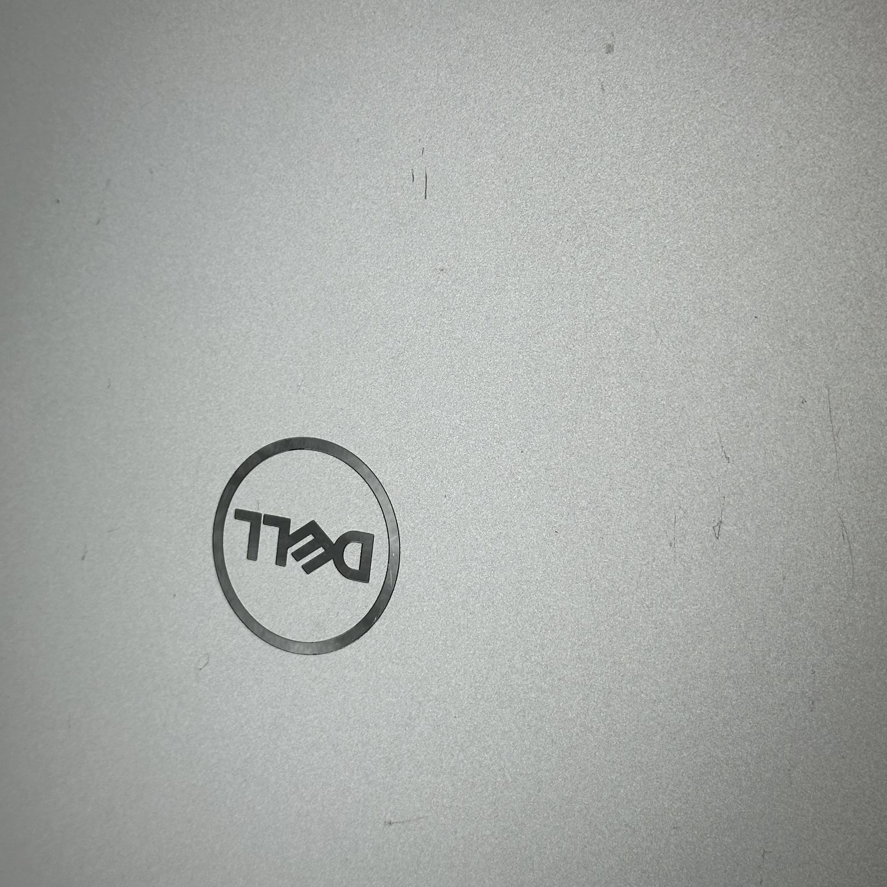 Dell XPS 15 9530 Silver 2.6 GHz Intel Core i9 13th Gen. 32GB RAM 1TB Solid State Drive NVIDIA GeForce RTX 4060 8 GB