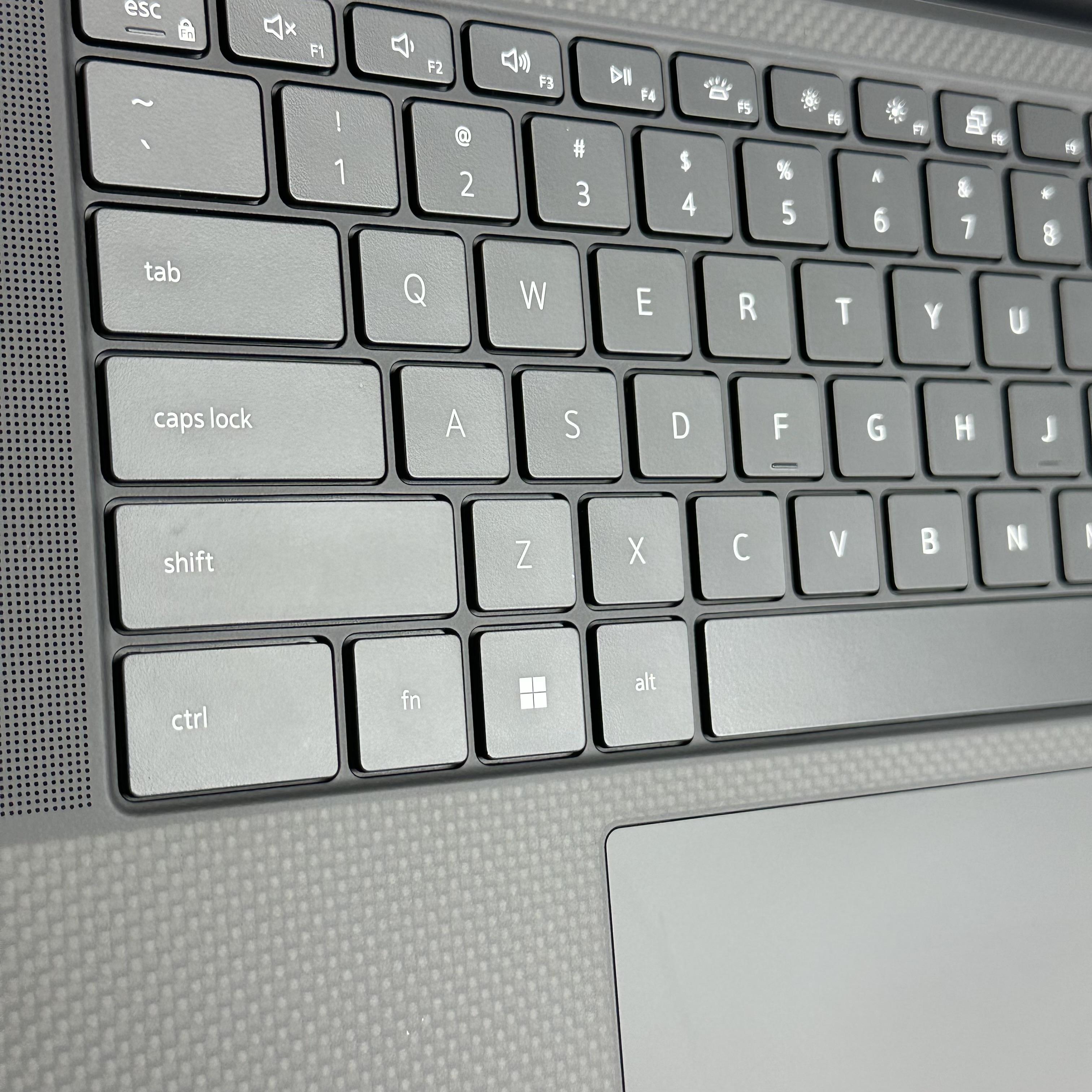 Dell XPS 15 9530 Silver 2.6 GHz Intel Core i9 13th Gen. 64GB RAM 512GB Solid State Drive NVIDIA GeForce RTX 4060 8 GB