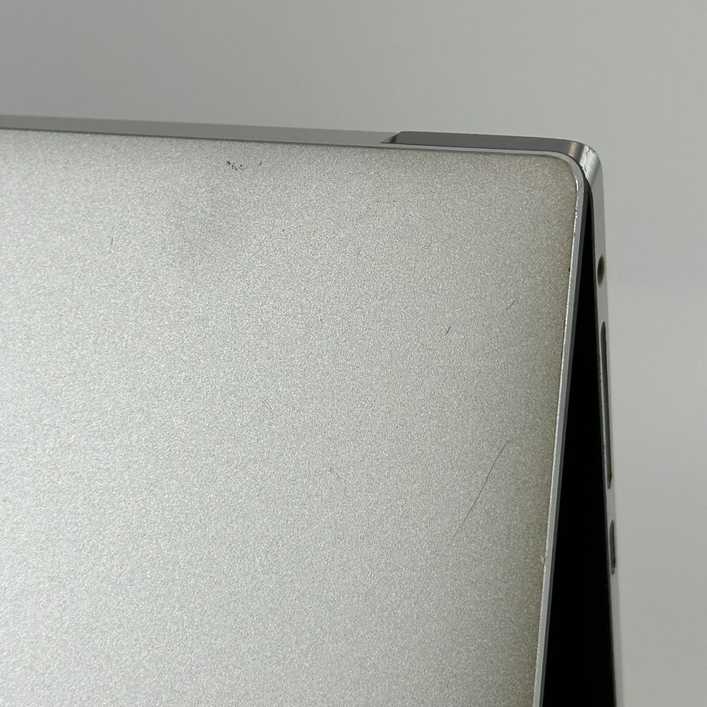 Dell XPS 15 9530 Silver 2.6 GHz Intel Core i9 13th Gen. 32GB RAM 1TB Solid State Drive NVIDIA GeForce RTX 4060 8 GB