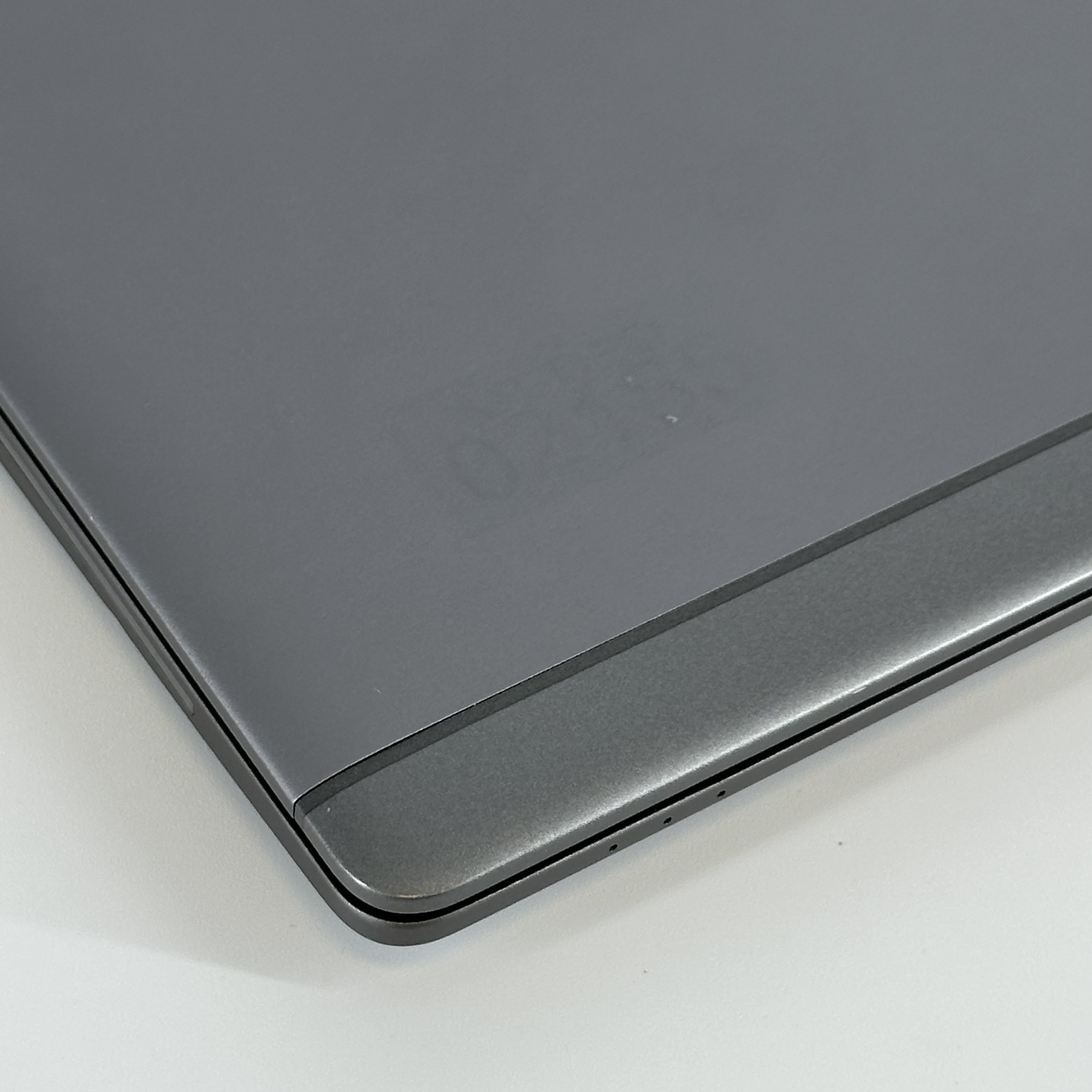 HP ZBook 15u G6 Gray 1.9 GHz Intel Core i7 8th Gen. 16GB RAM 256GB Solid State Drive