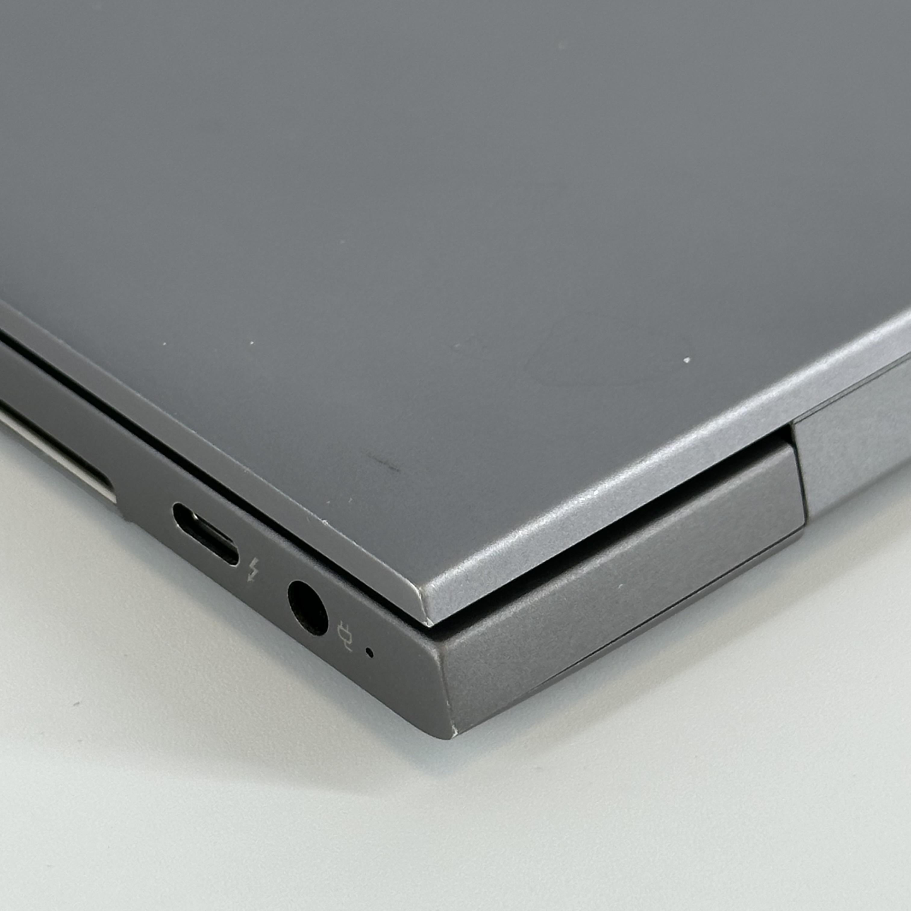 HP ZBook 15u G6 Gray 1.9 GHz Intel Core i7 8th Gen. 16GB RAM 256GB Solid State Drive
