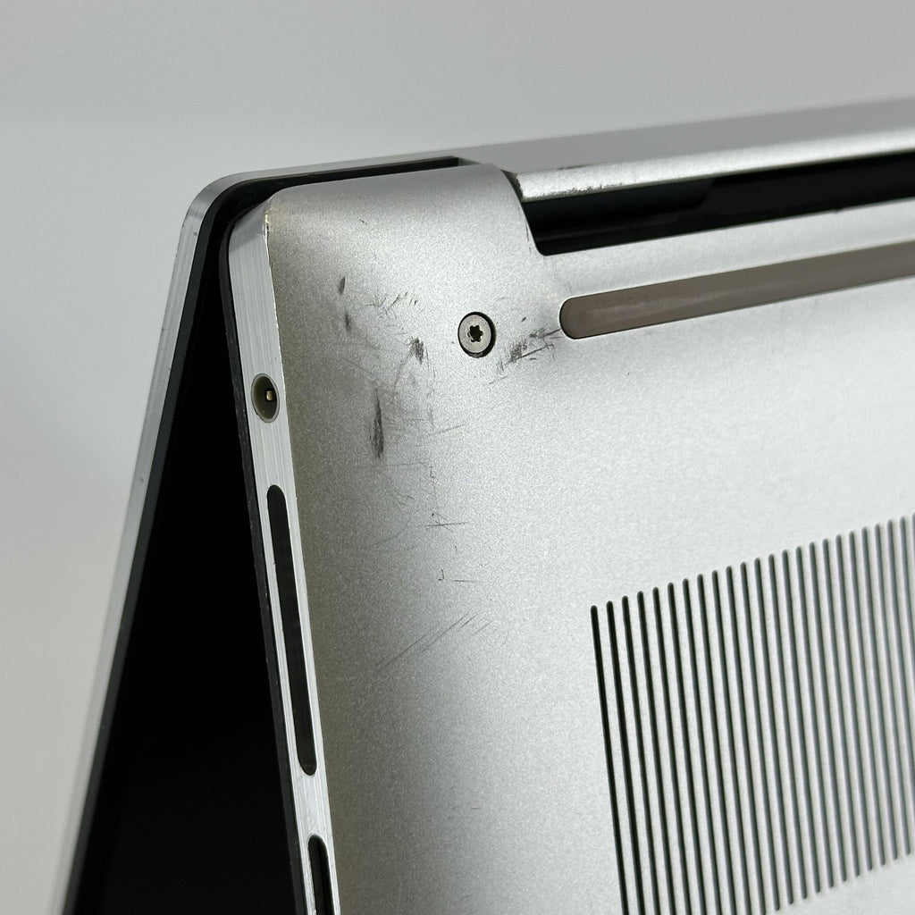 Dell XPS 15 9530 Silver 2.6 GHz Intel Core i9 13th Gen. 32GB RAM 1TB Solid State Drive NVIDIA GeForce RTX 4060 8 GB