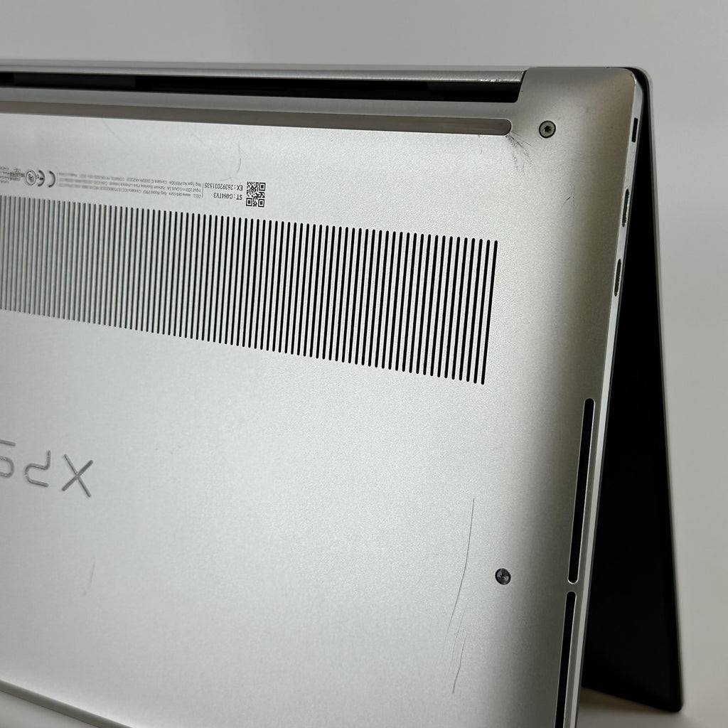 Dell XPS 15 9530 Silver 2.6 GHz Intel Core i9 13th Gen. 32GB RAM 1TB Solid State Drive NVIDIA GeForce RTX 4060 8 GB