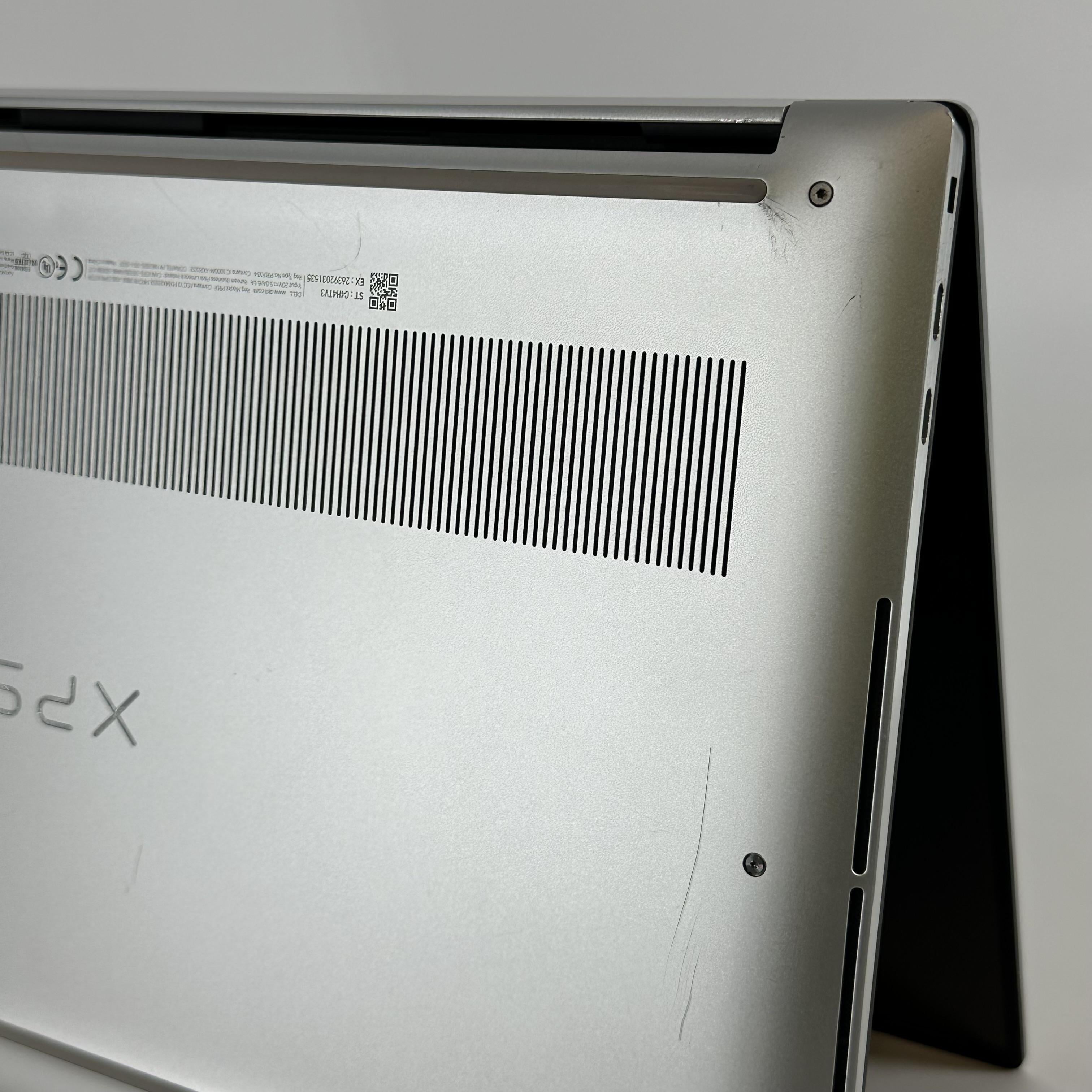 Dell XPS 15 9530 Silver 2.6 GHz Intel Core i9 13th Gen. 32GB RAM 1TB Solid State Drive NVIDIA GeForce RTX 4060 8 GB