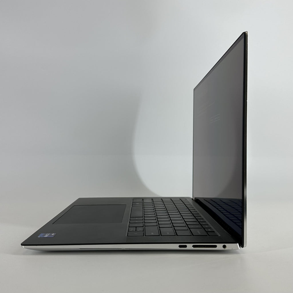 Dell XPS 15 9520 Silver 2.5 GHz Intel Core i9 12th Gen. 64GB RAM 1TB Solid State Drive NVIDIA GeForce RTX 3050 Ti 4 GB