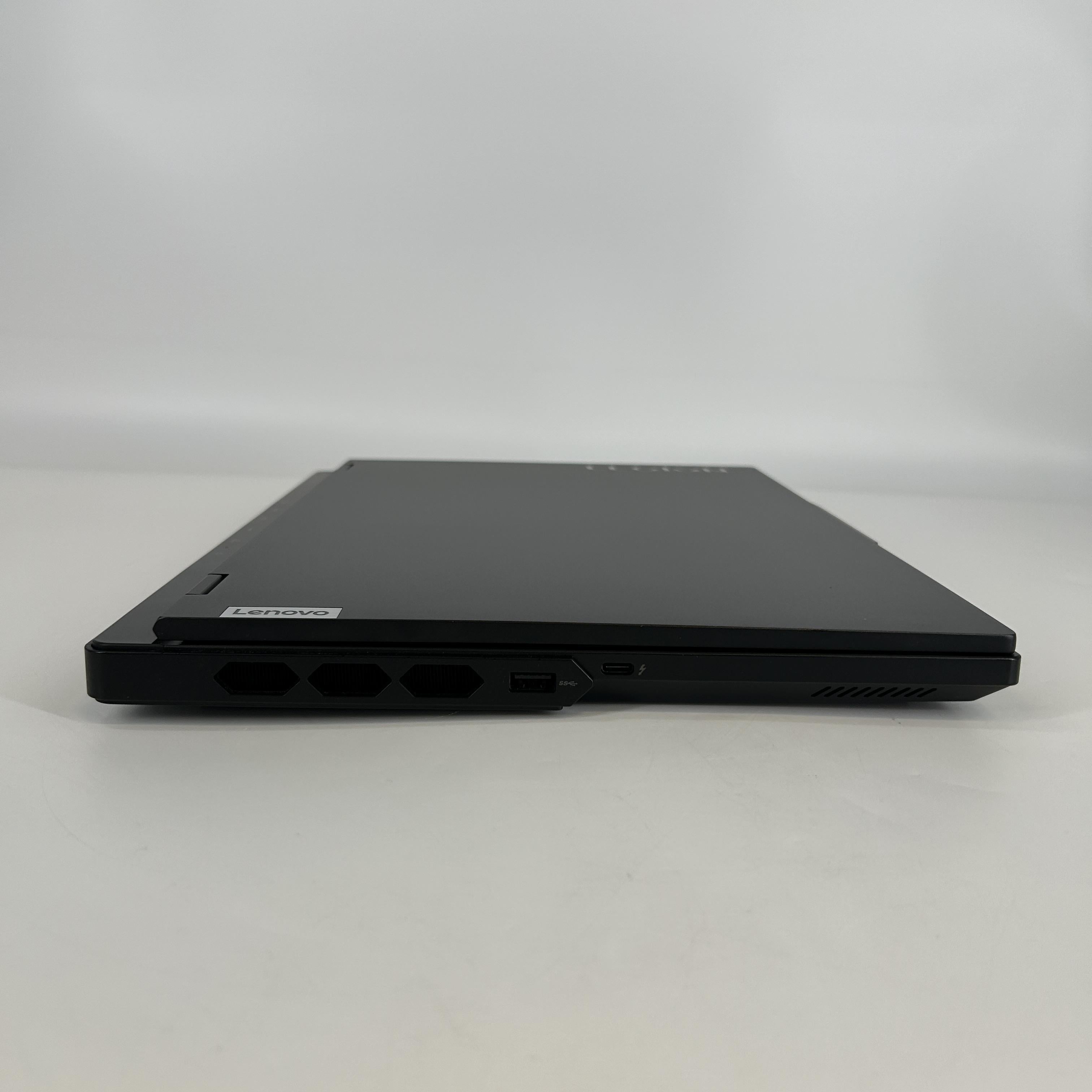 Lenovo Legion Pro 7i Gen 9 16 Black 2.2 GHz Intel Core i9 14th Gen. 32GB RAM 1TB Solid State Drive 1TB Solid State Drive NVIDIA GeForce RTX 4090 16 GB