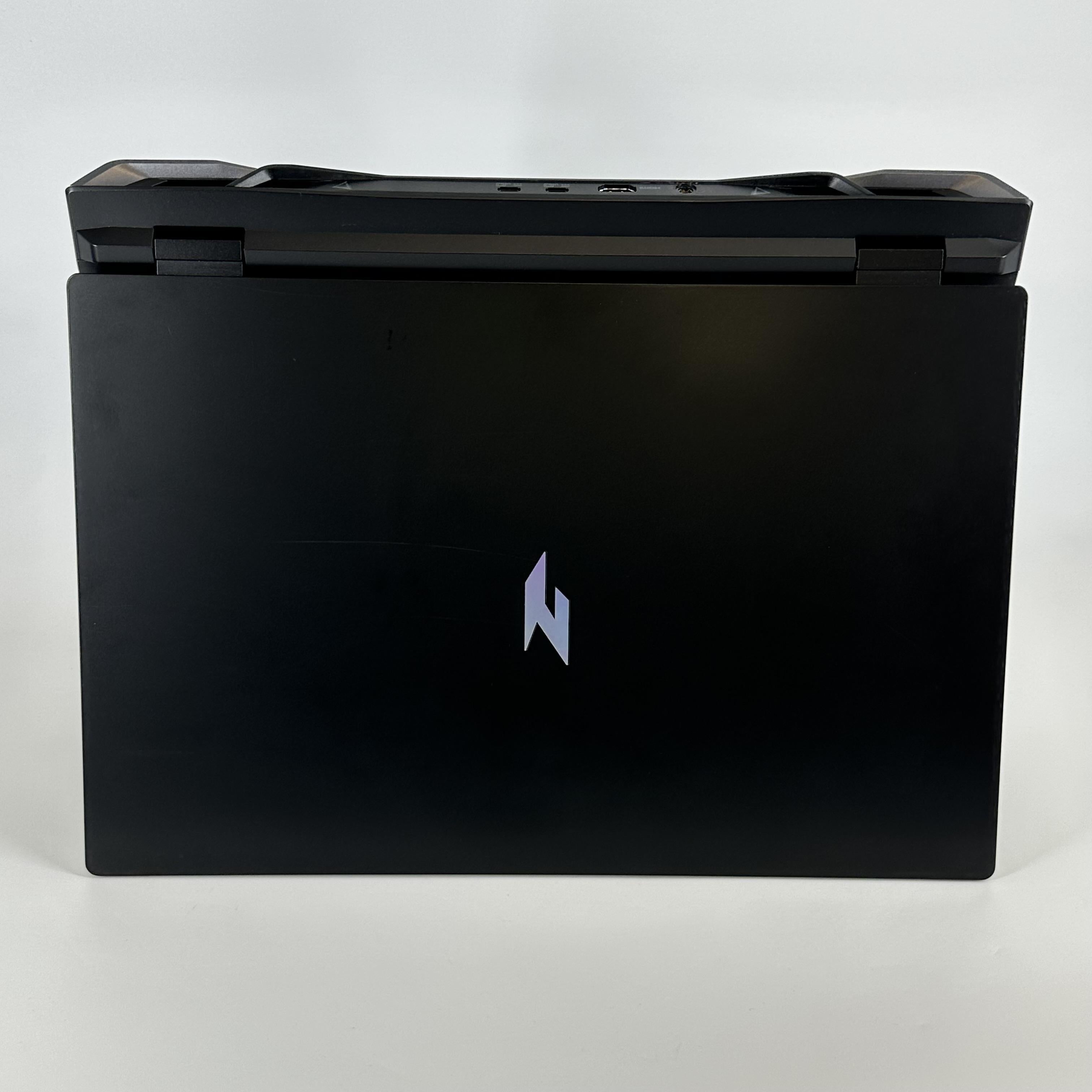 Acer Nitro 17 Black 3.8 GHz AMD Ryzen 7 8845HS 16GB RAM 1TB Solid State Drive NVIDIA GeForce RTX 4060 8 GB