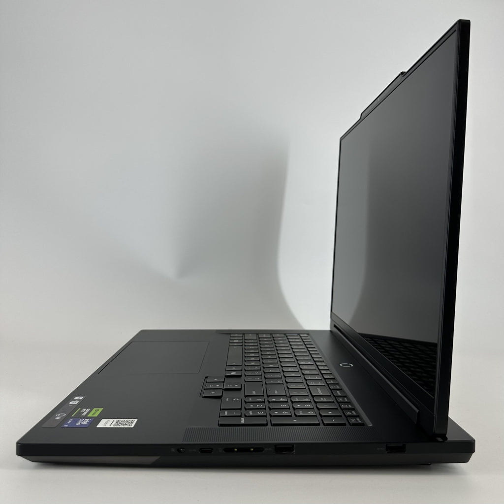 Lenovo Legion 9i Gen 10 16 Black 2.7 GHz Intel Core Ultra 9 Series 2 32GB RAM 1TB Solid State Drive NVIDIA GeForce RTX 5080 16 GB