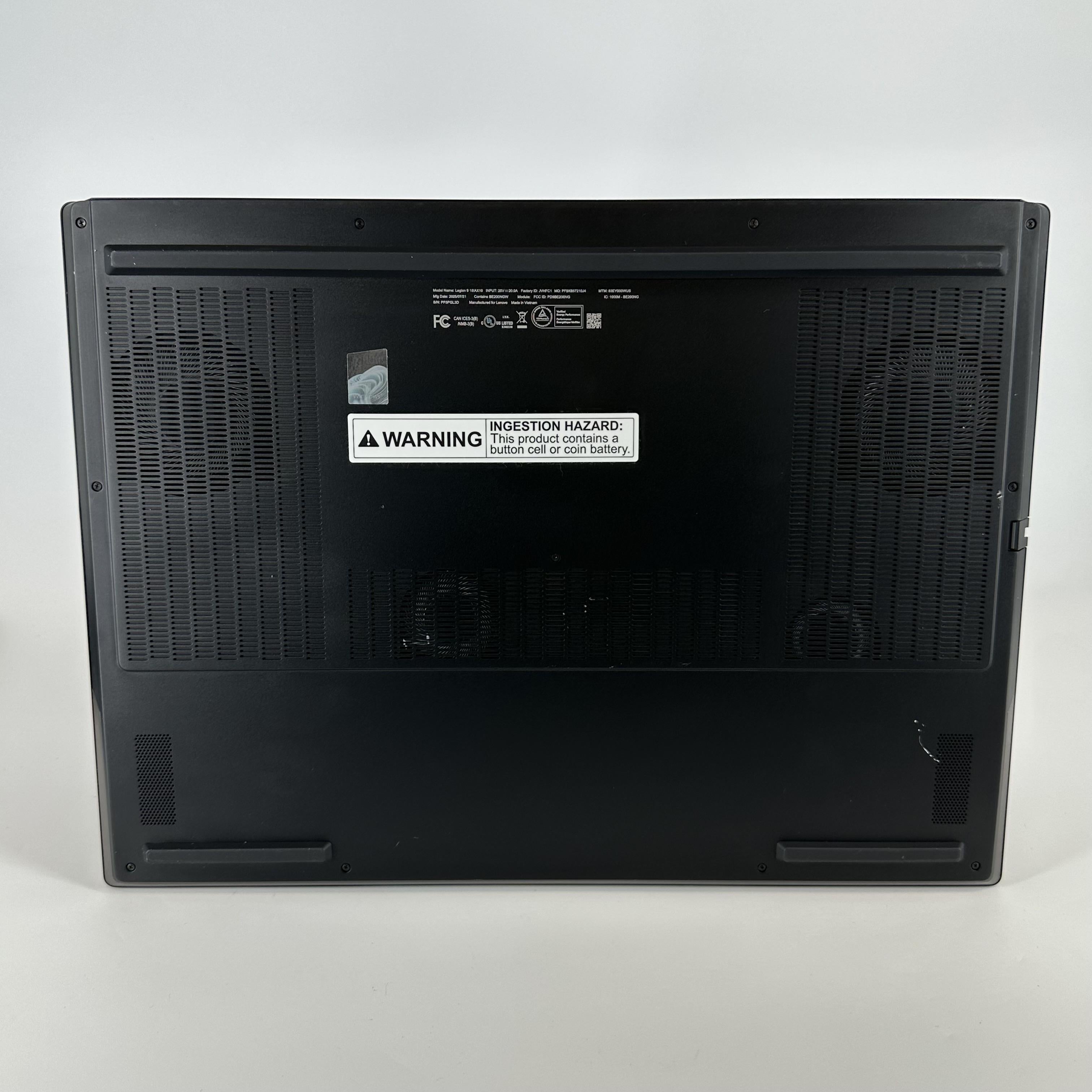 Lenovo Legion 9i Gen 10 16 Black 2.7 GHz Intel Core Ultra 9 Series 2 32GB RAM 1TB Solid State Drive NVIDIA GeForce RTX 5080 16 GB