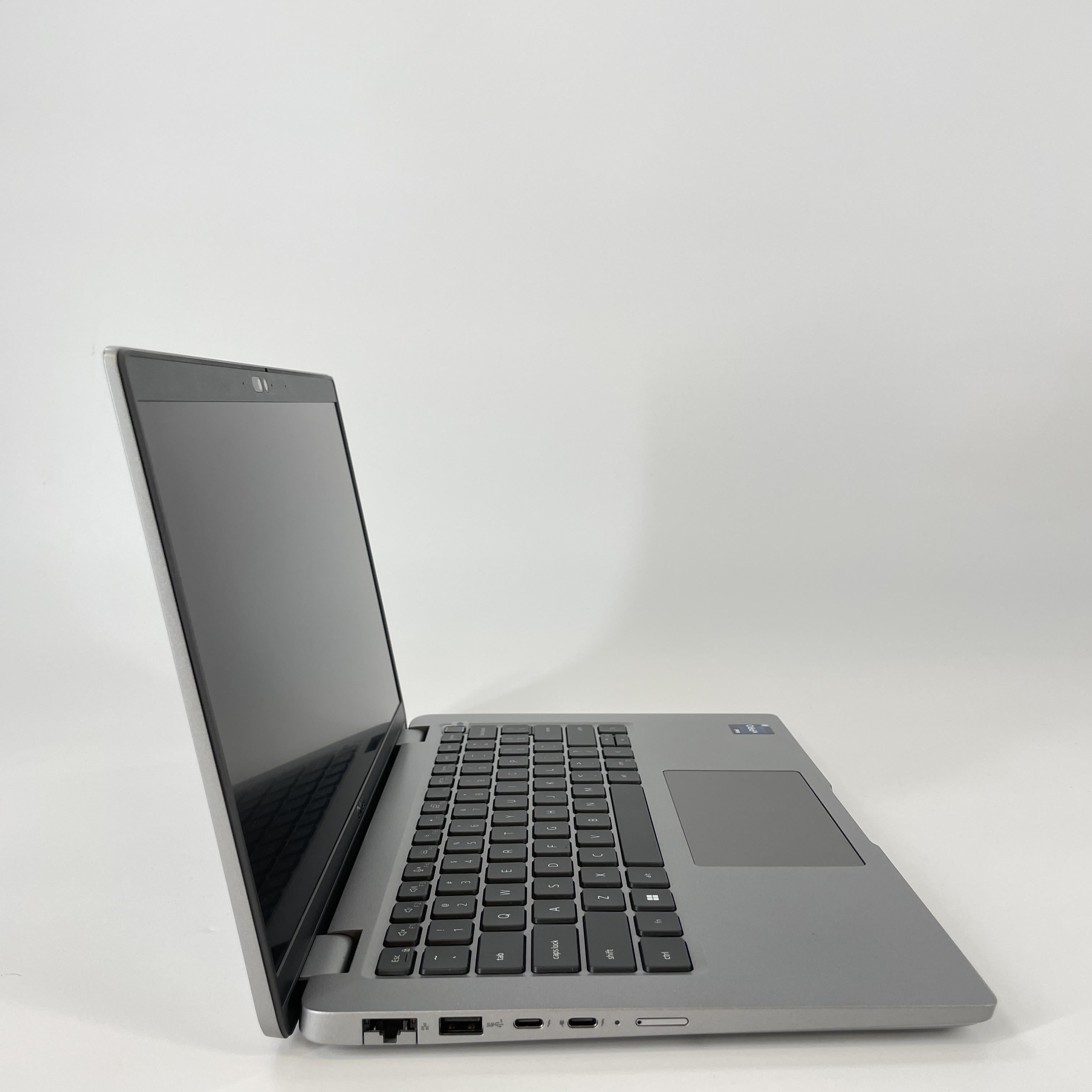 Dell Latitude 5440 14 Gray 1.8 GHz Intel Core i7 13th Gen. 16GB RAM 512GB Solid State Drive