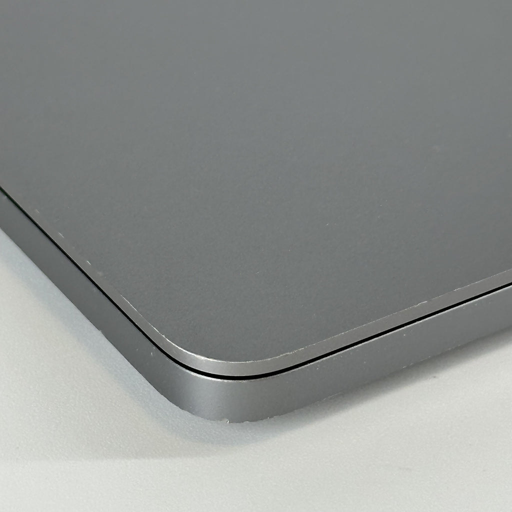 Apple MacBook Pro 16 Touch Bar 2019 Space Gray 2.6 GHz Intel Core i7 9th Gen. 32GB RAM 512GB Solid State Drive AMD Radeon Pro 5500M 4 GB