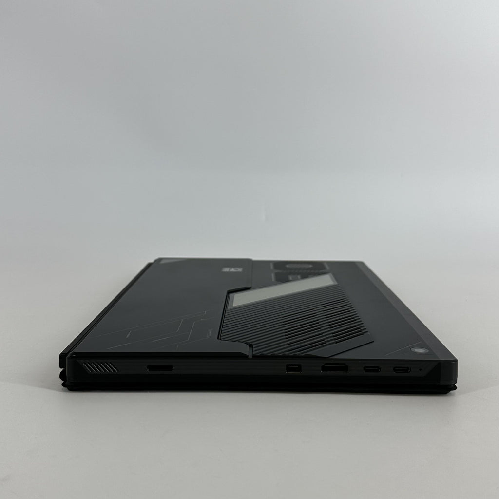 Asus ROG Flow Z13 GZ302 13.4 Black 3.0 GHz AMD Ryzen AI MAX+ 395 64GB RAM 1TB Solid State Drive