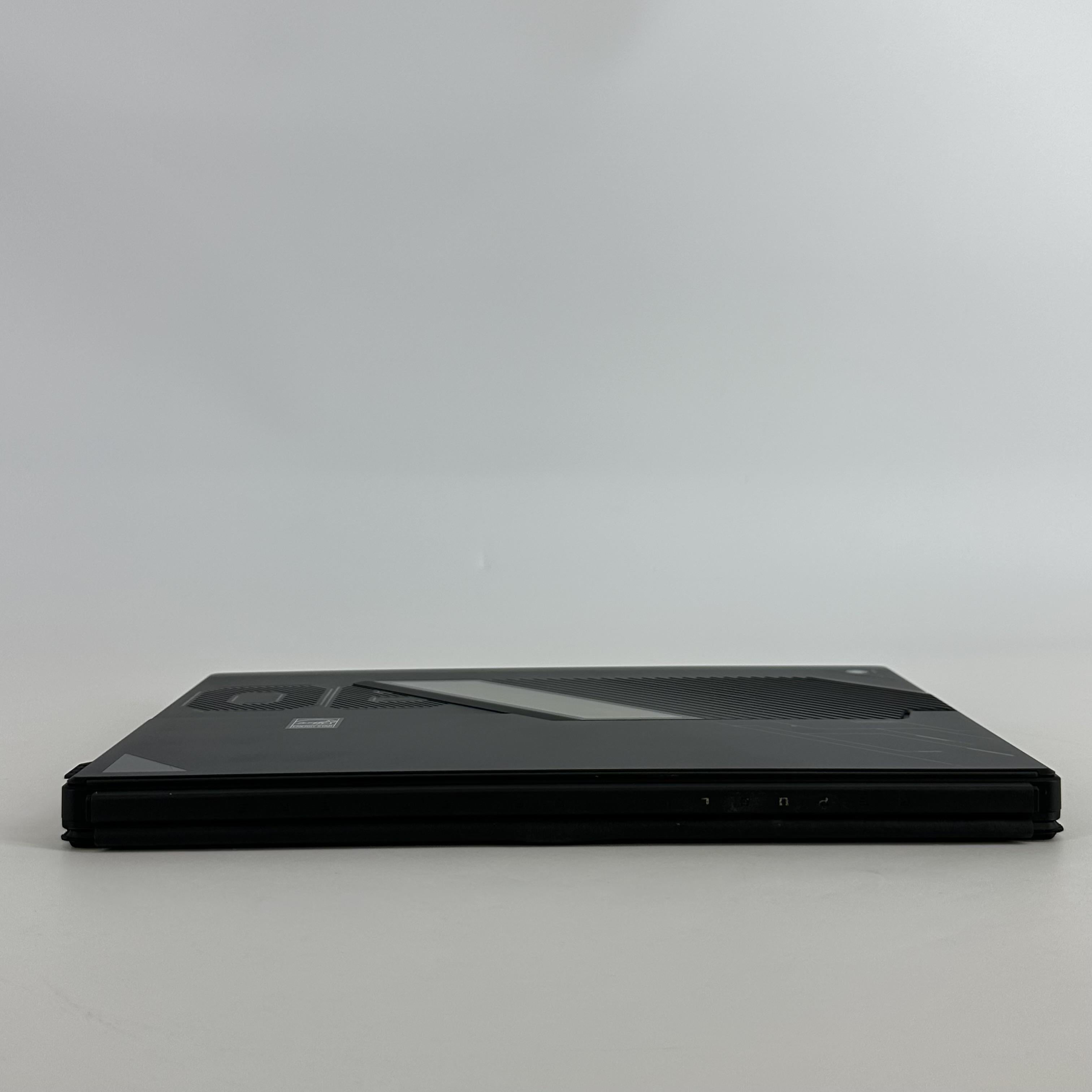 Asus ROG Flow Z13 GZ302 13.4 Black 3.0 GHz AMD Ryzen AI MAX+ 395 64GB RAM 1TB Solid State Drive