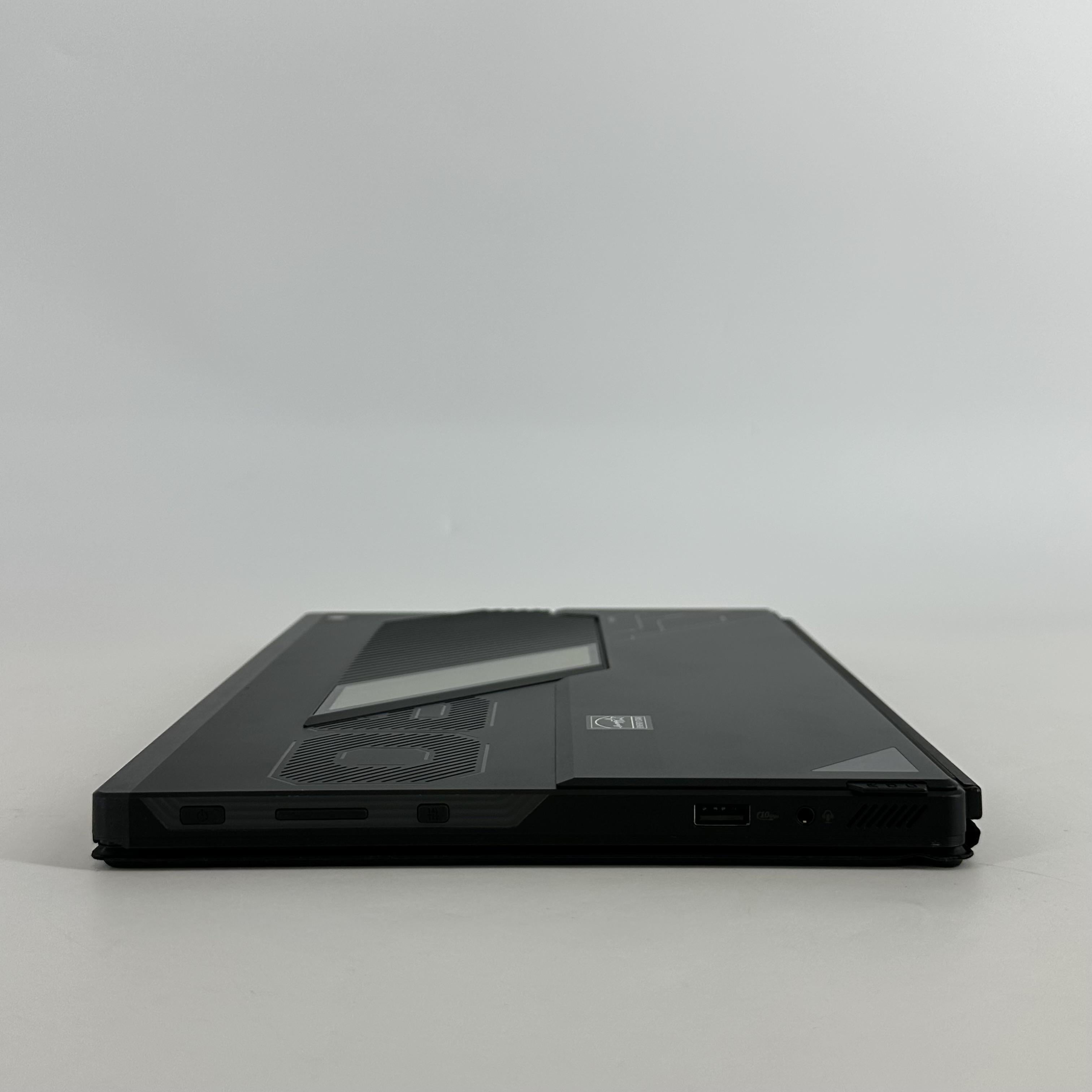 Asus ROG Flow Z13 GZ302 13.4 Black 3.0 GHz AMD Ryzen AI MAX+ 395 64GB RAM 1TB Solid State Drive