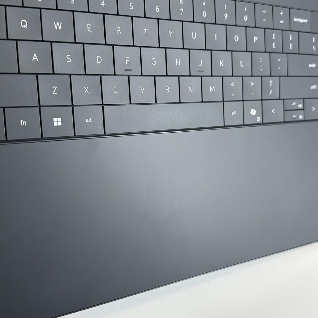 Dell XPS 16 9640 Graphite 3.8 GHz Intel Core Ultra 7 32GB RAM 1TB Solid State Drive NVIDIA GeForce RTX 4060 8 GB