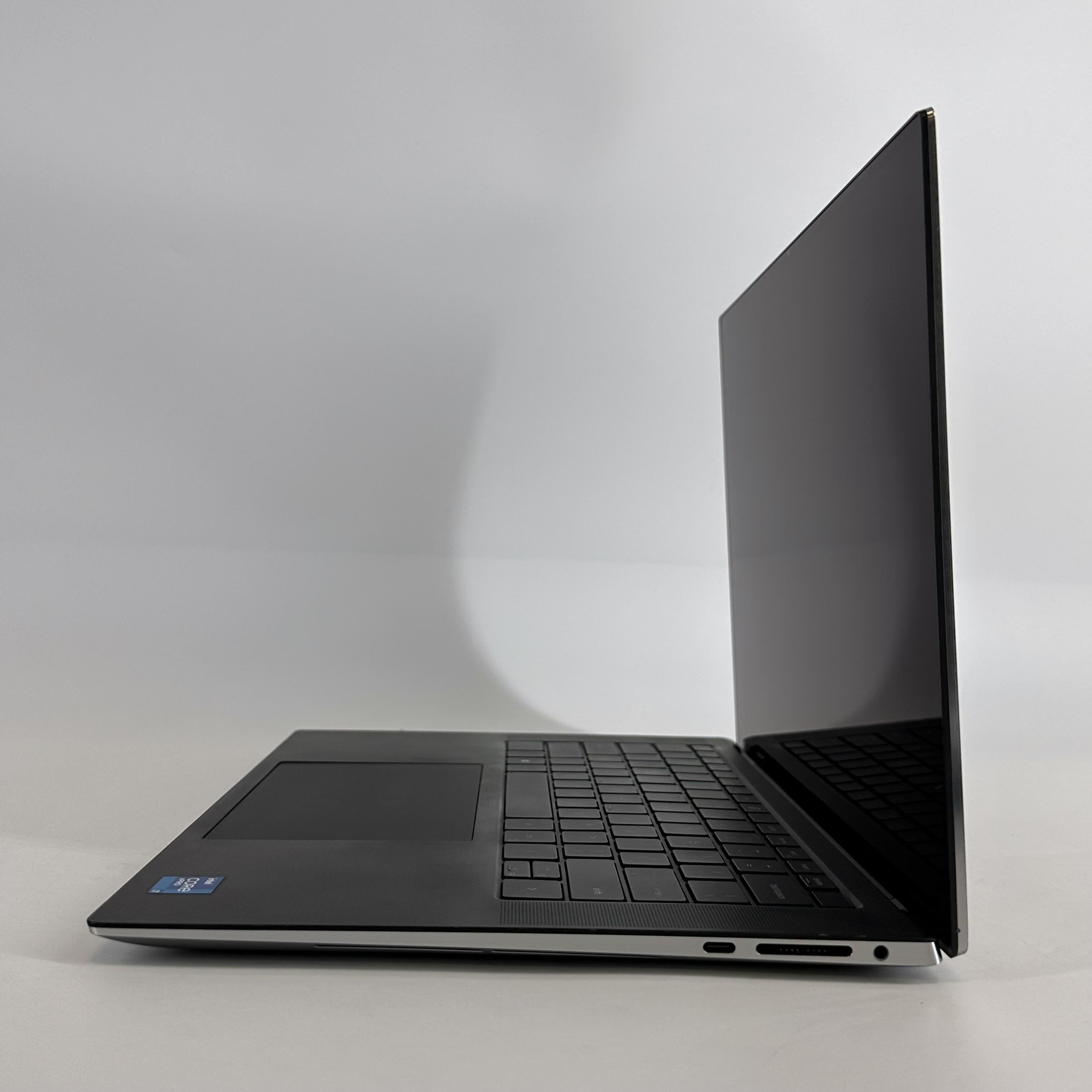 Dell Precision 5560 15.6 Gray 2.5 GHz Intel Core i7 11th Gen. 64GB RAM 2TB Solid State Drive 2TB Solid State Drive NVIDIA RTX A2000 4 GB