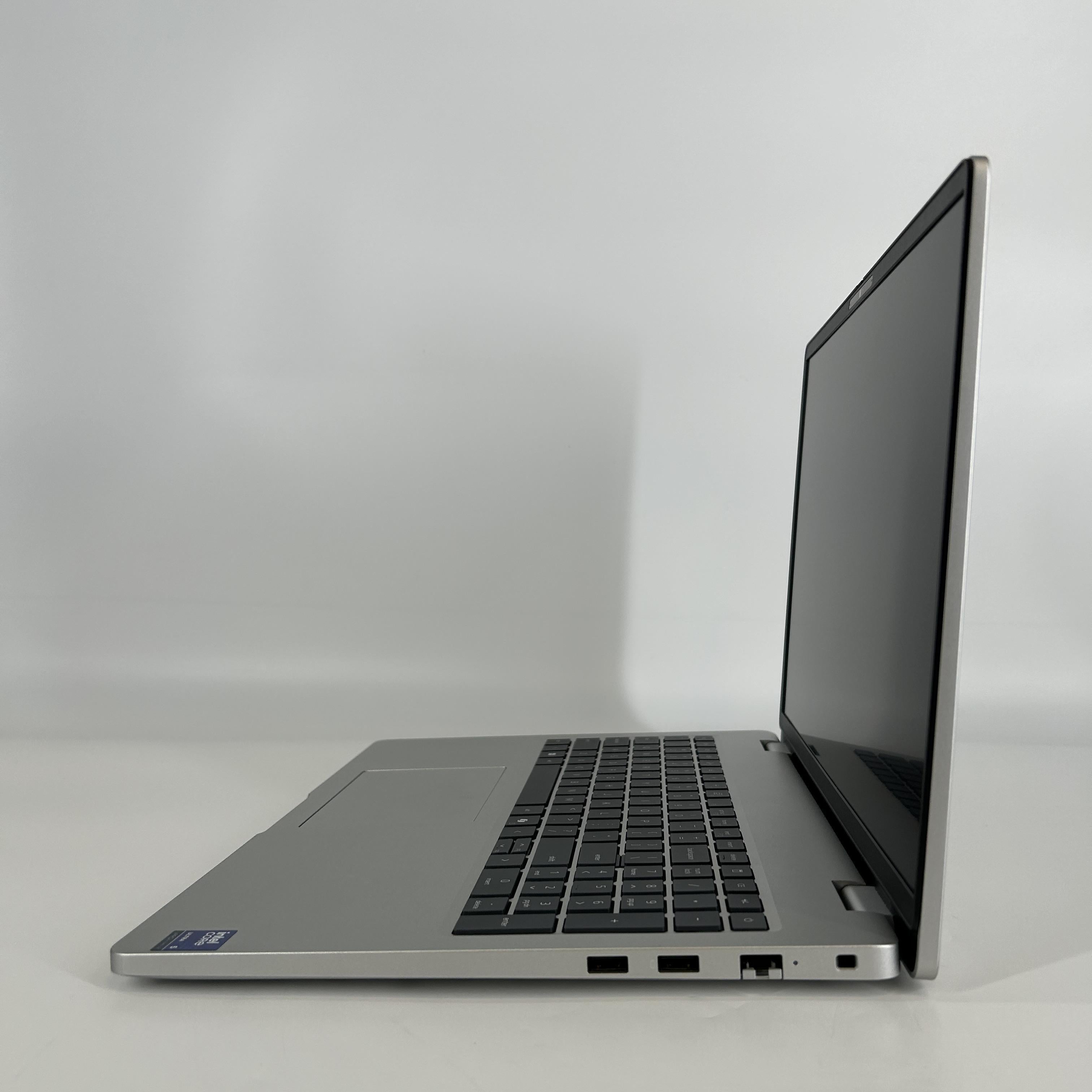 Dell Pro 16 PC16250 Platinum Silver 2.0 GHz Intel Core Ultra 5 Series 2 16GB RAM 256GB Solid State Drive