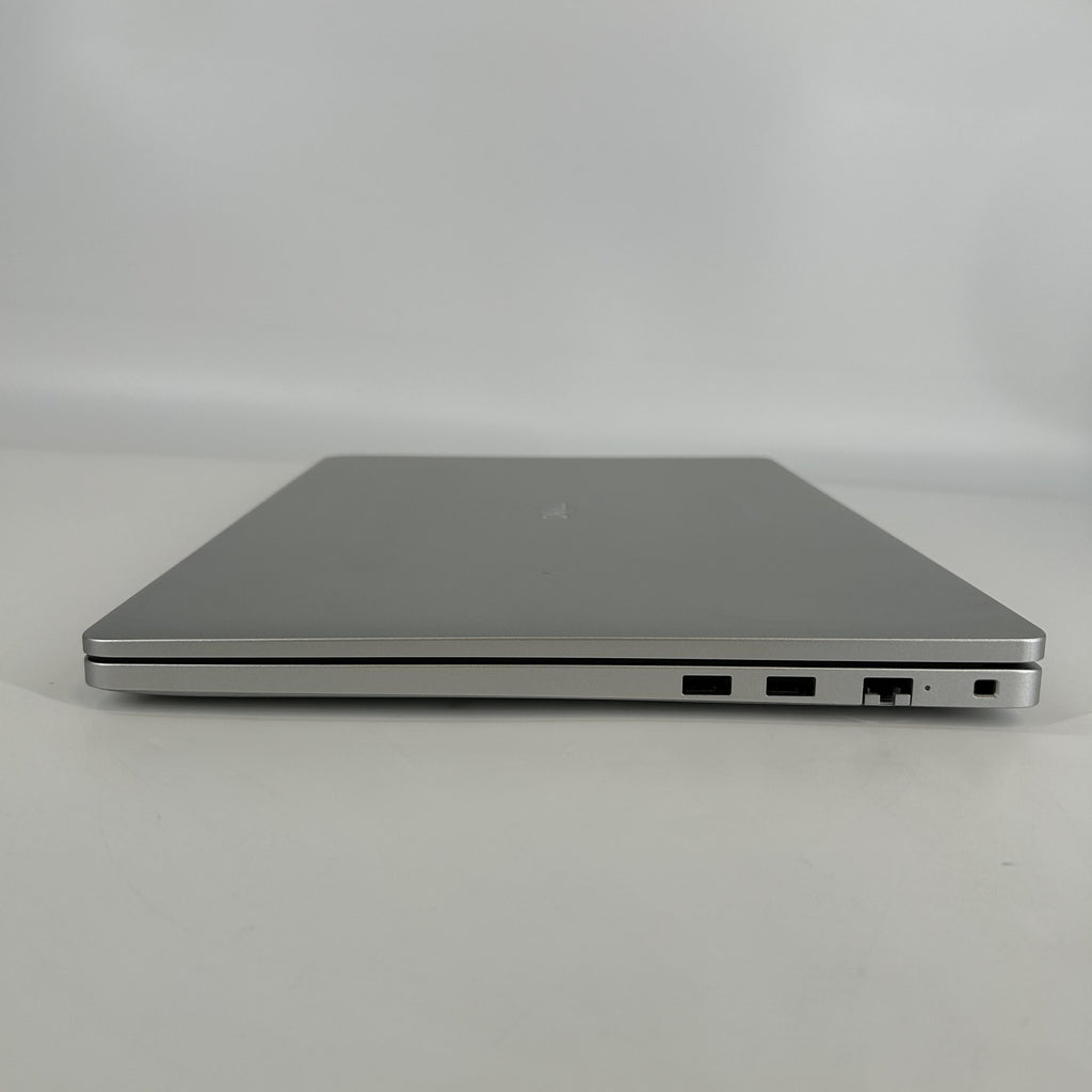 Dell Pro 16 PC16250 Platinum Silver 2.0 GHz Intel Core Ultra 5 Series 2 16GB RAM 256GB Solid State Drive