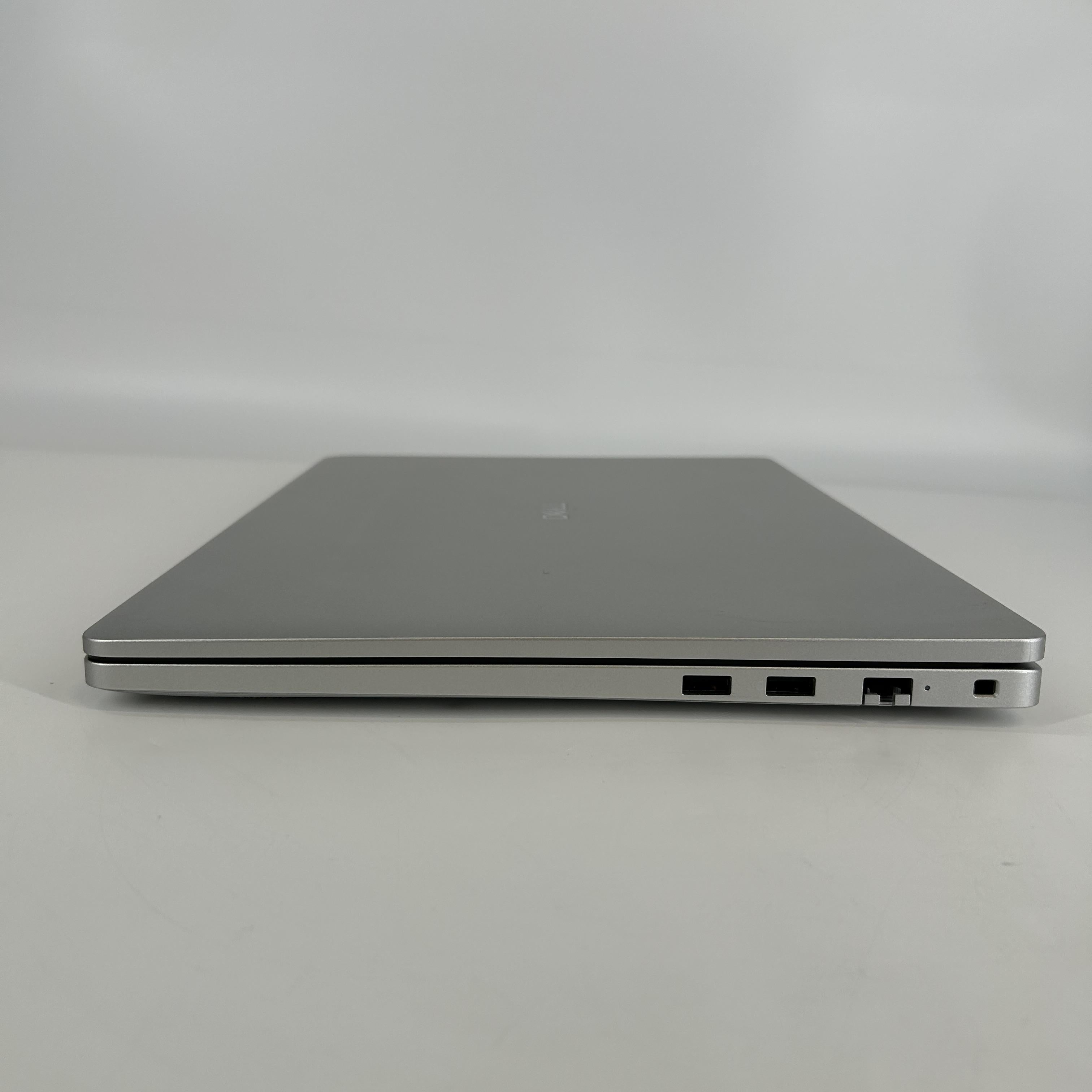 Dell Pro 16 PC16250 Platinum Silver 2.0 GHz Intel Core Ultra 5 Series 2 16GB RAM 256GB Solid State Drive