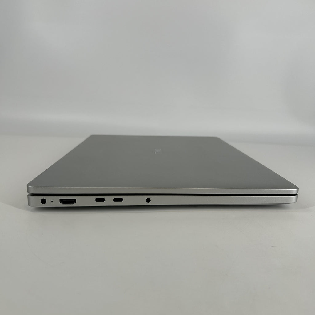 Dell Pro 16 PC16250 Platinum Silver 2.0 GHz Intel Core Ultra 5 Series 2 16GB RAM 256GB Solid State Drive