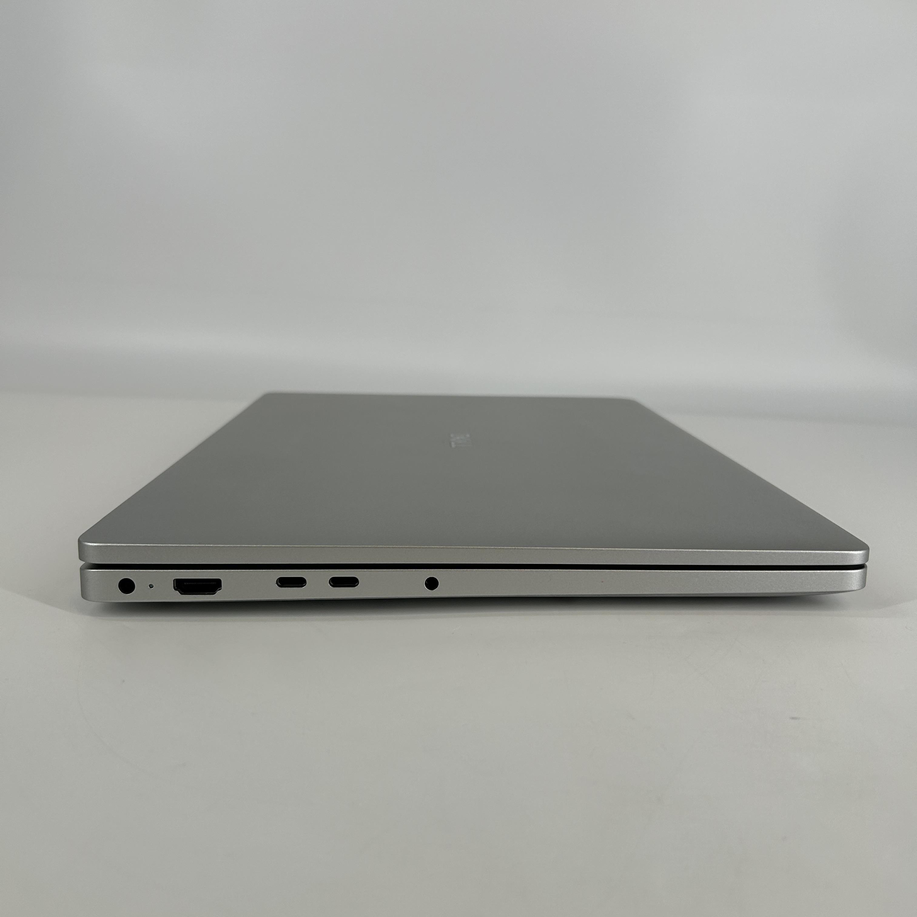 Dell Pro 16 PC16250 Platinum Silver 2.0 GHz Intel Core Ultra 5 Series 2 16GB RAM 256GB Solid State Drive