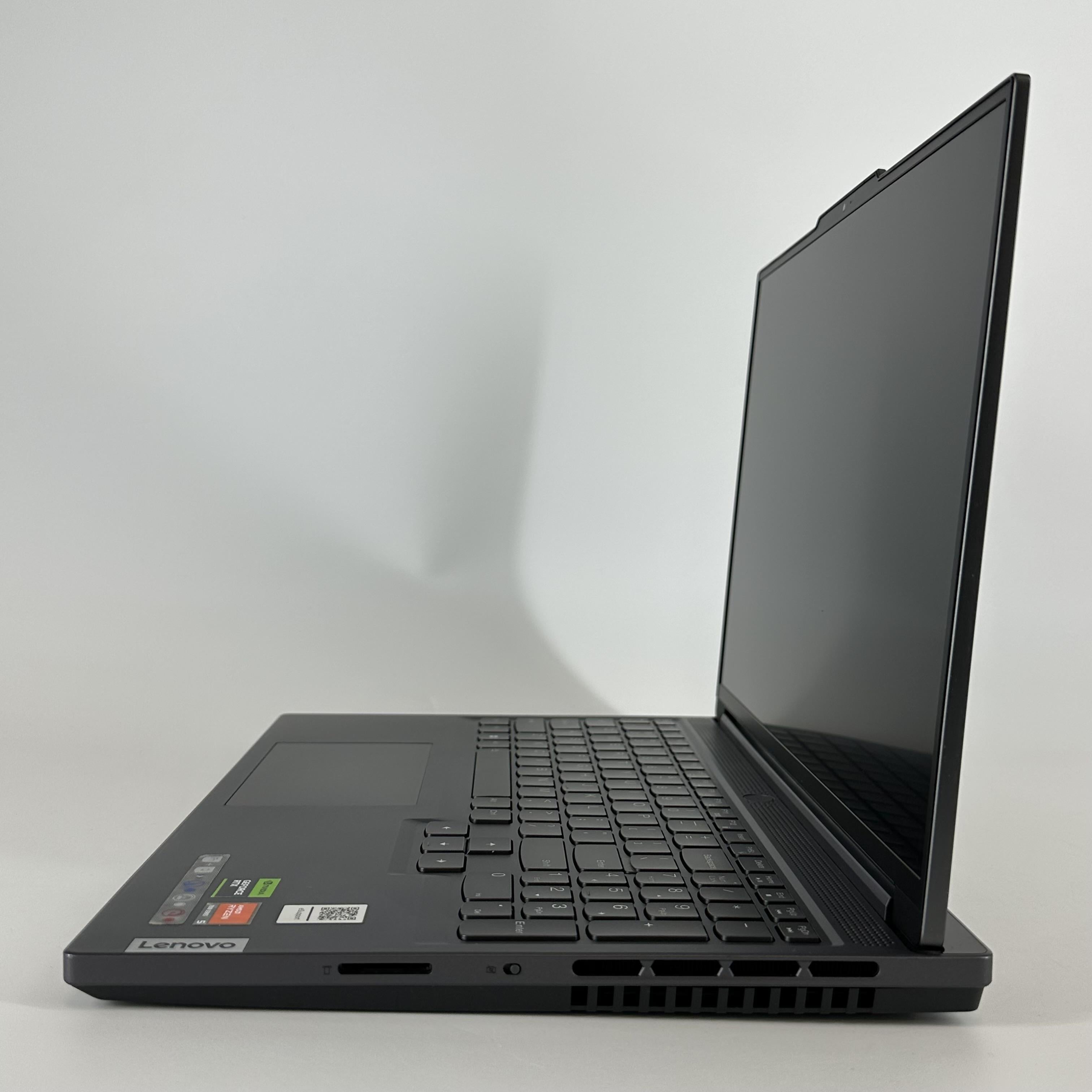 Lenovo Legion Slim 5 Gen 8 16 Gray 4.3 GHz AMD Ryzen 5 7640HS 16GB RAM 512GB Solid State Drive NVIDIA GeForce RTX 4060 8 GB