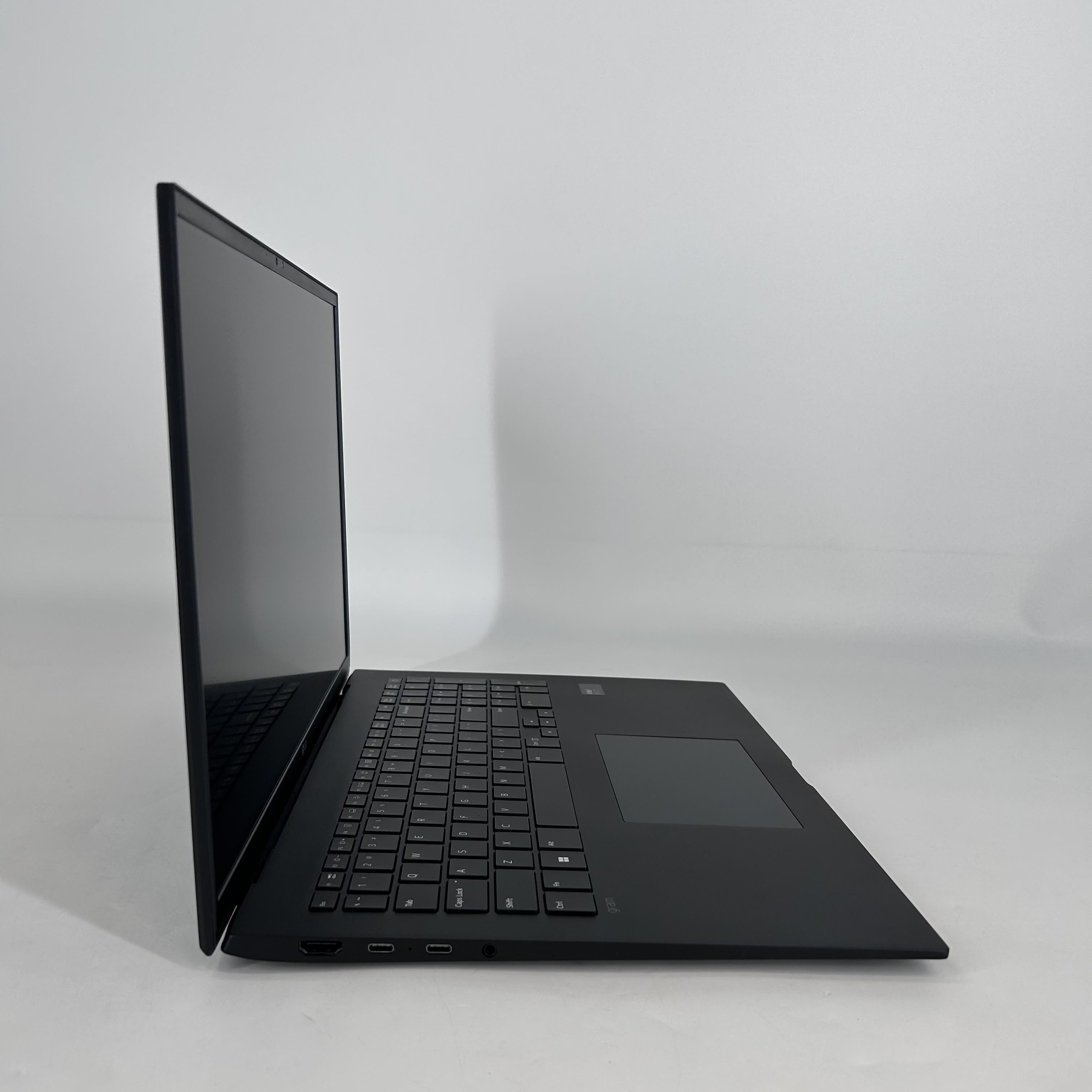 LG Gram 17 Black 3.8 GHz Intel Core Ultra 7 16GB RAM 1TB Solid State Drive