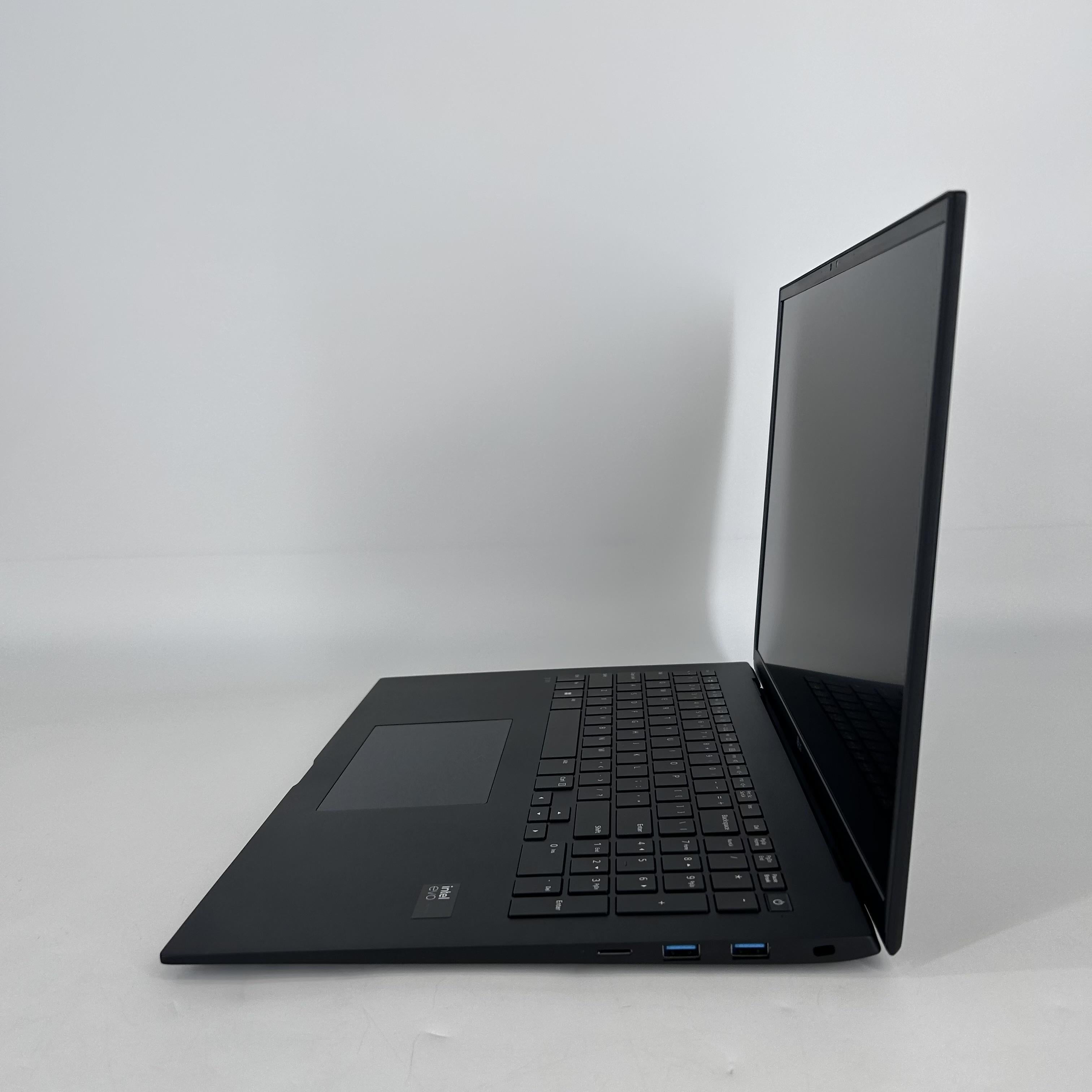 LG Gram 17 Black 3.8 GHz Intel Core Ultra 7 16GB RAM 1TB Solid State Drive