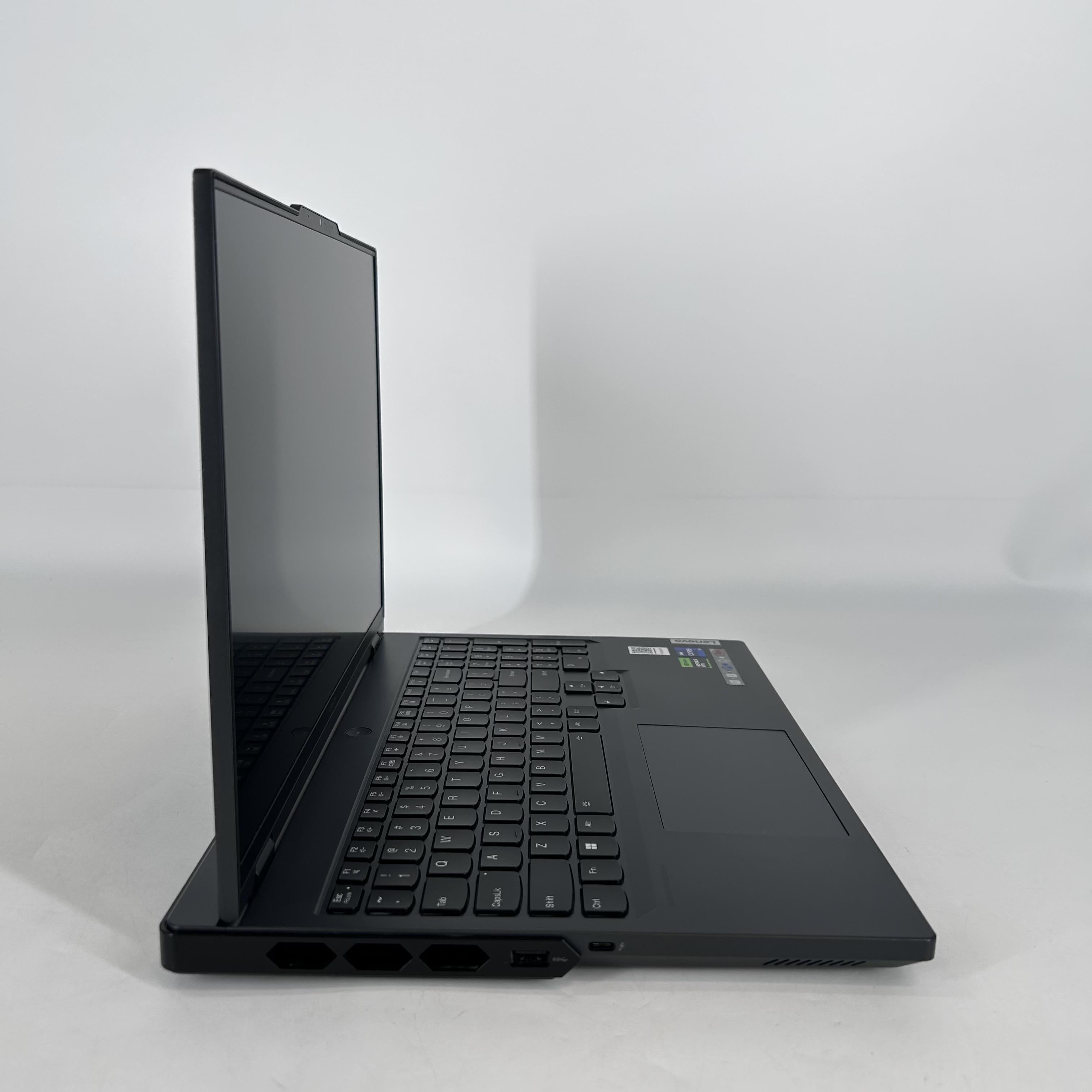 Lenovo Legion Pro 7i Gen 8 16 Black 2.2 GHz Intel Core i9 13th Gen. 32GB RAM 1TB Solid State Drive NVIDIA GeForce RTX 4080 12 GB