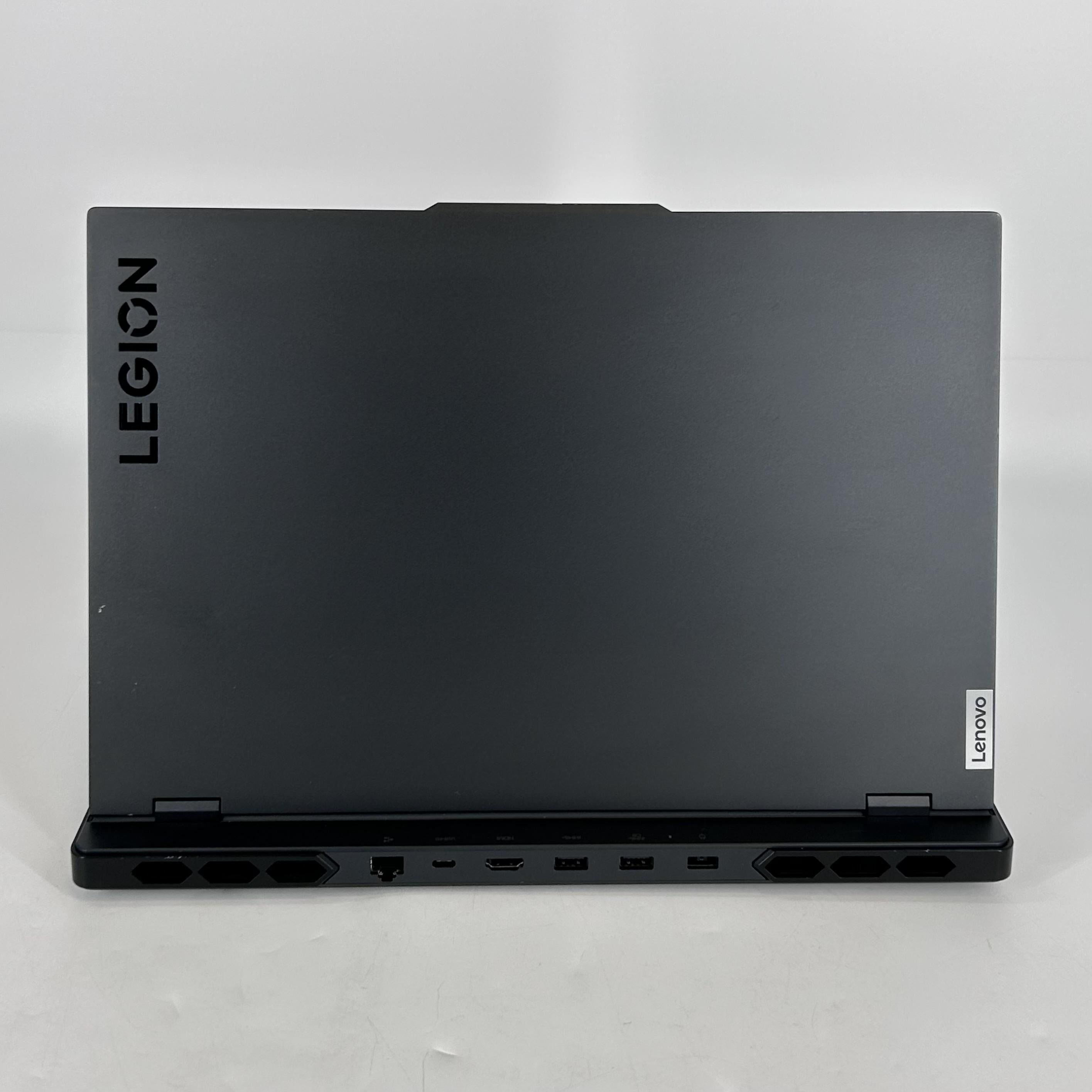 Lenovo Legion Pro 7i Gen 8 16 Black 2.2 GHz Intel Core i9 13th Gen. 32GB RAM 1TB Solid State Drive NVIDIA GeForce RTX 4080 12 GB