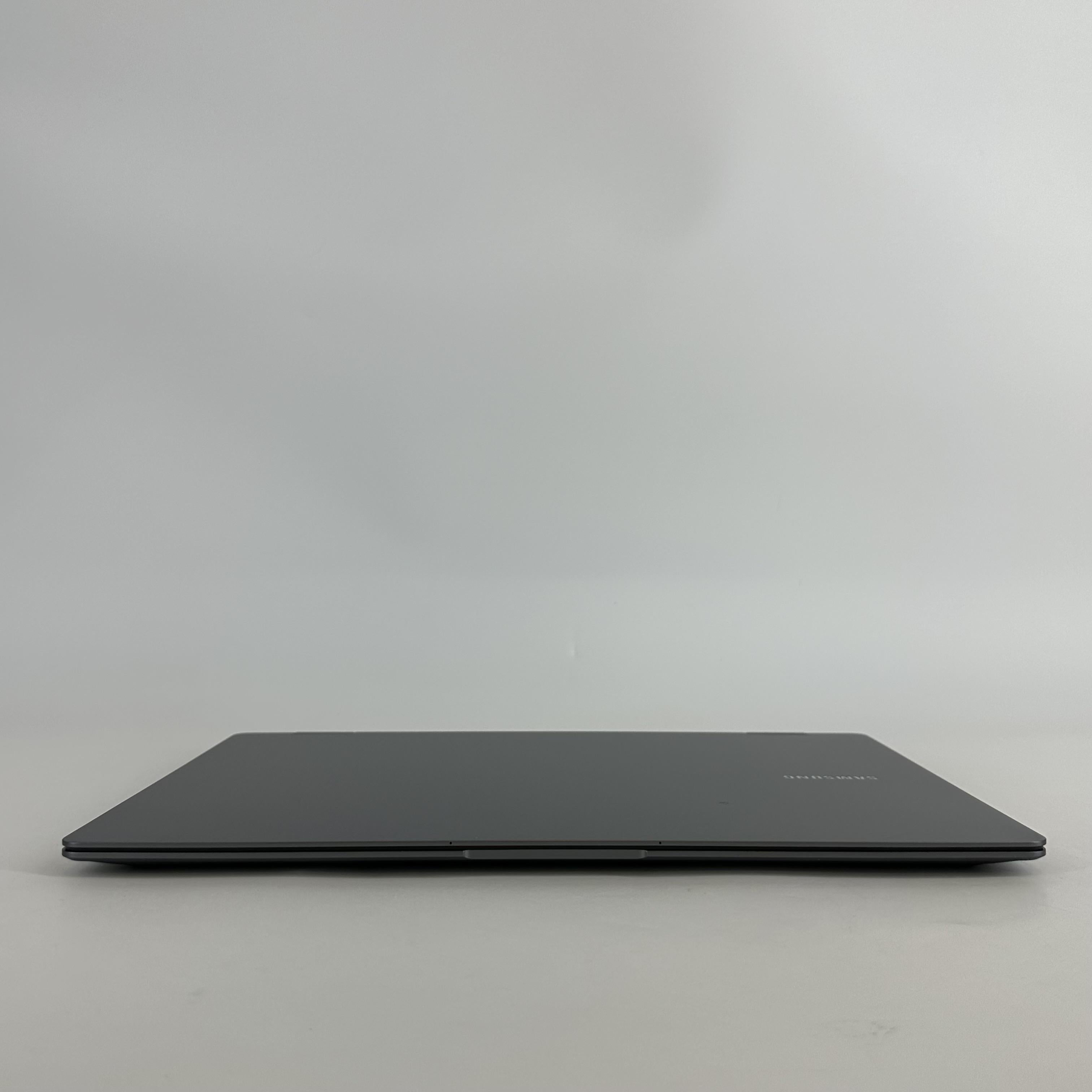 Samsung Galaxy Book5 Pro 360 16 Gray 2.2 GHz Intel Core Ultra 7 Series 2 32GB RAM 1TB Solid State Drive