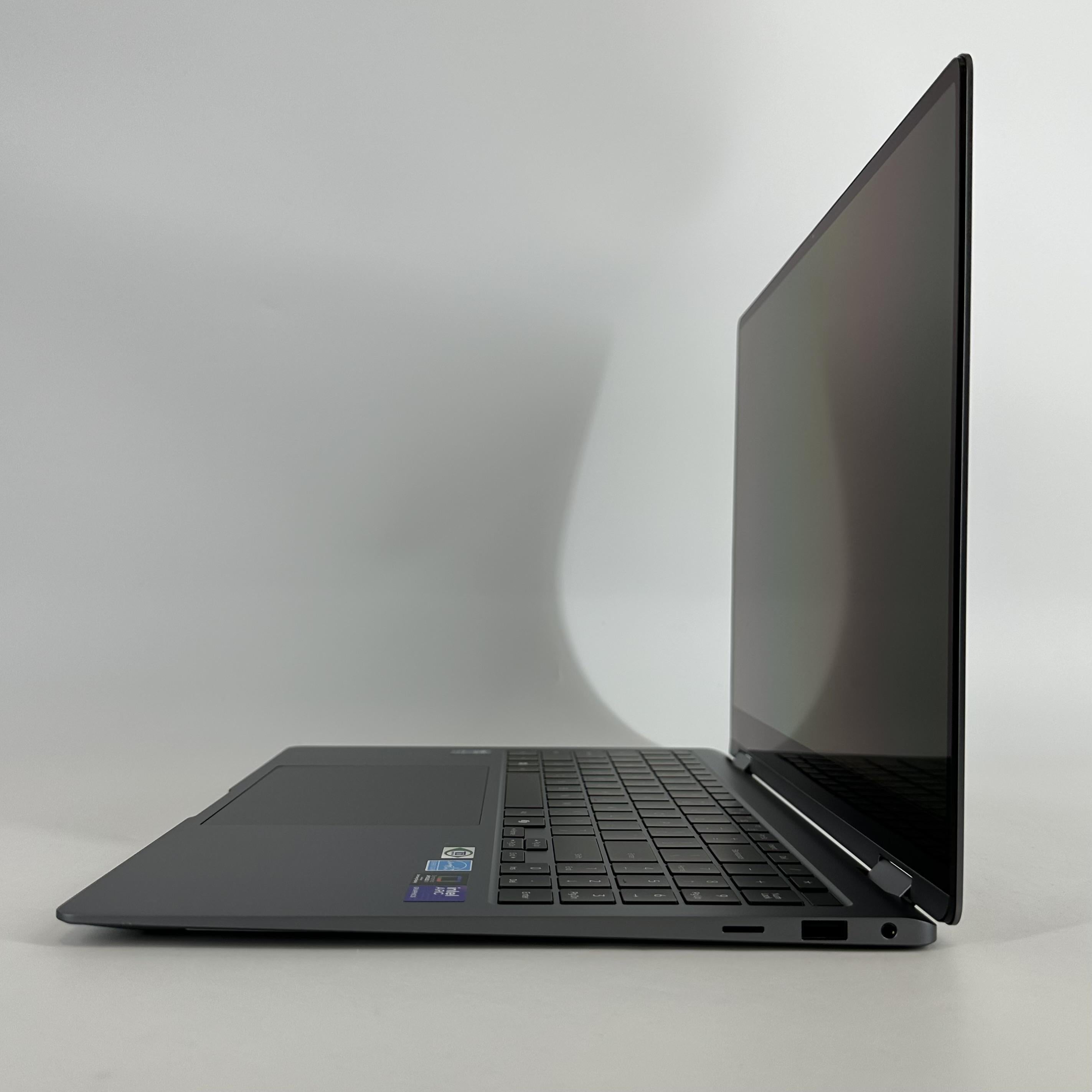 Samsung Galaxy Book5 Pro 360 16 Gray 2.2 GHz Intel Core Ultra 7 Series 2 32GB RAM 1TB Solid State Drive
