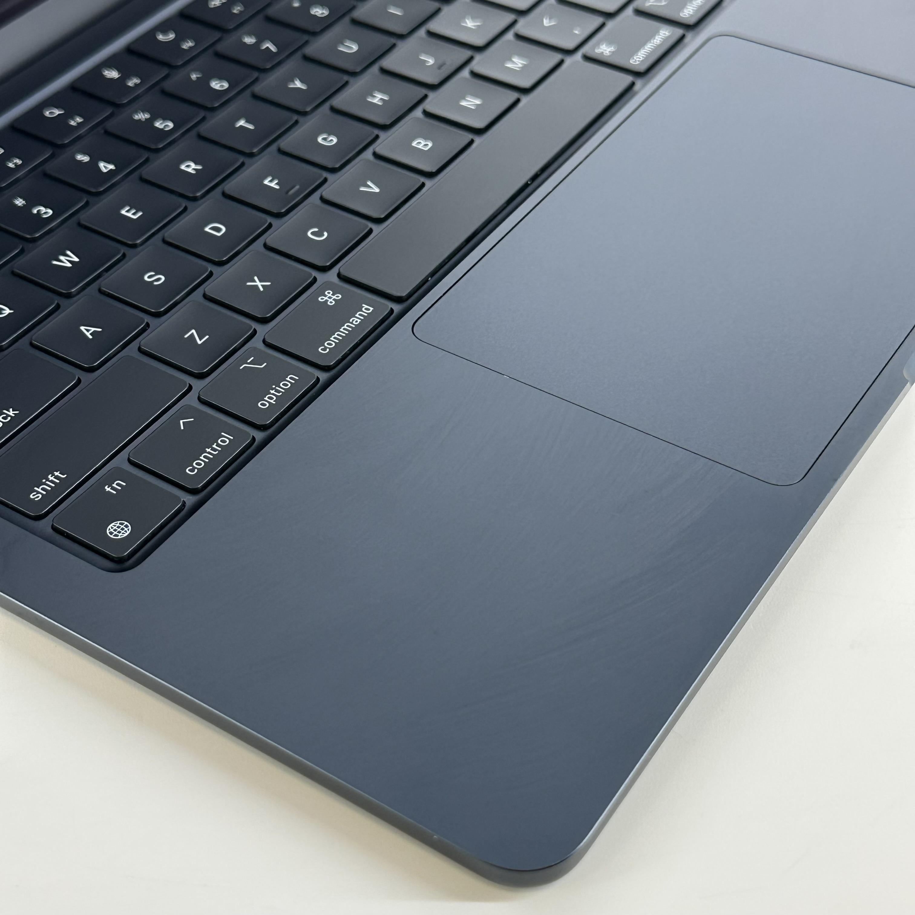 Apple MacBook Air 13 2022 Blue 3.49 GHz M2 8-Core CPU 8GB Unified Memory 256GB Solid State Drive 8-Core GPU