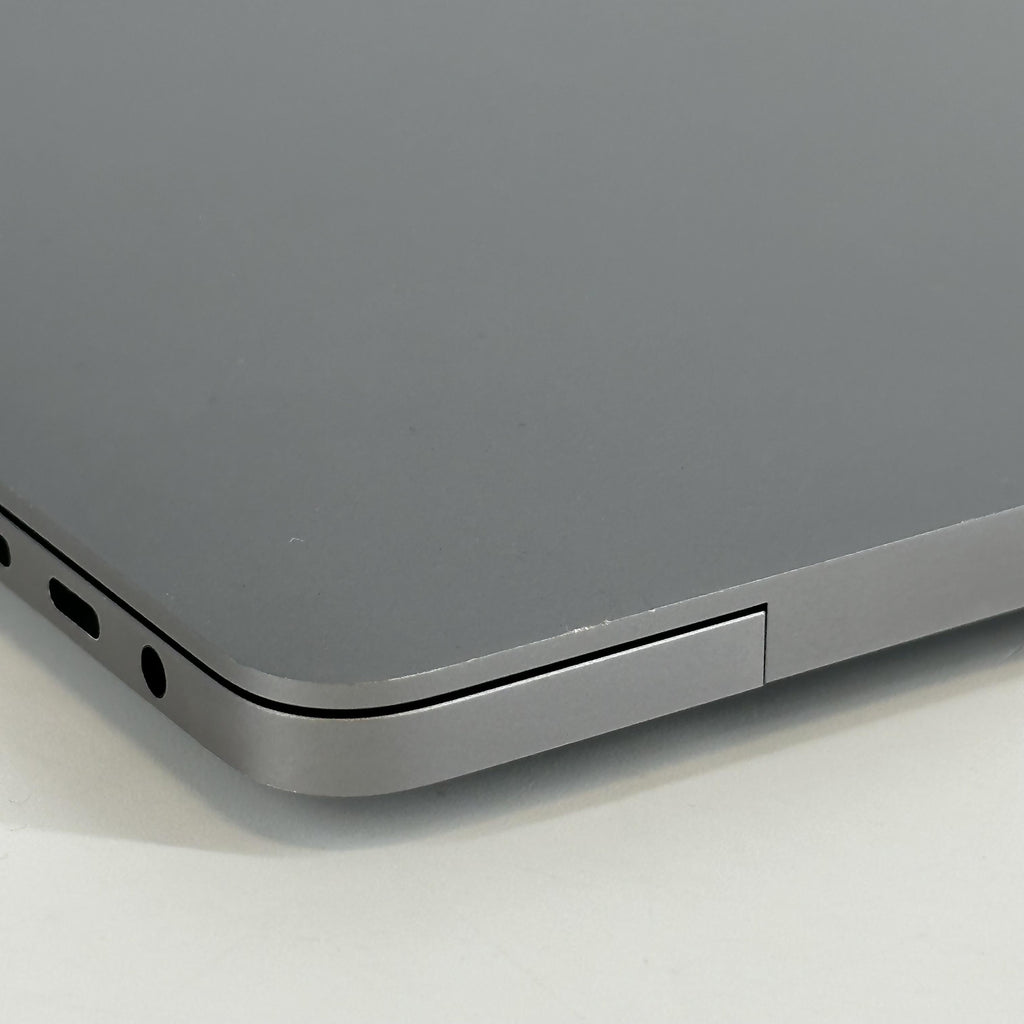 Apple MacBook Pro 16 Touch Bar 2019 Space Gray 2.4 GHz Intel Core i9 9th Gen. 32GB RAM 1TB Solid State Drive AMD Radeon Pro 5500M 8 GB