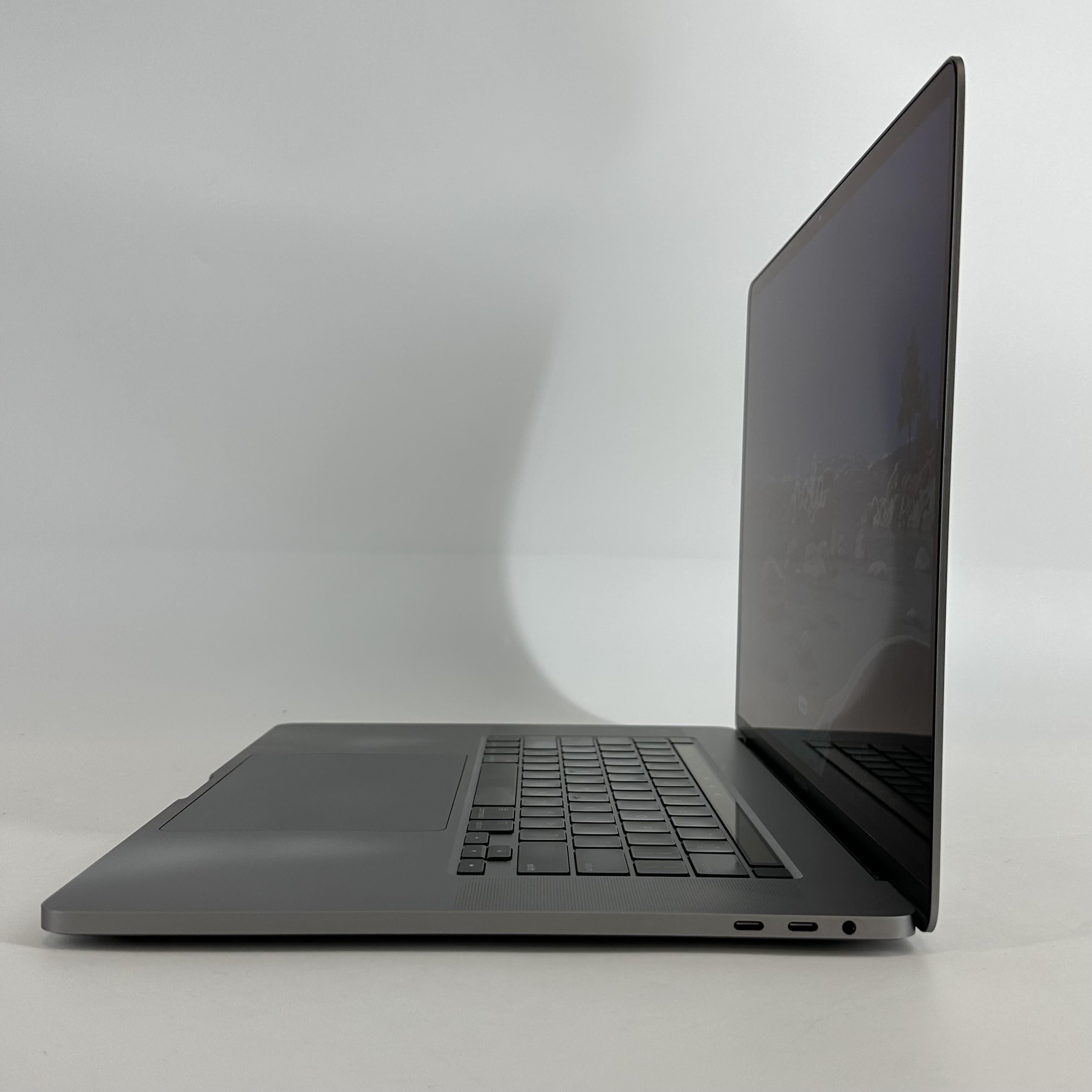 Apple MacBook Pro 16 Touch Bar 2019 Space Gray 2.4 GHz Intel Core i9 9th Gen. 32GB RAM 1TB Solid State Drive AMD Radeon Pro 5500M 8 GB