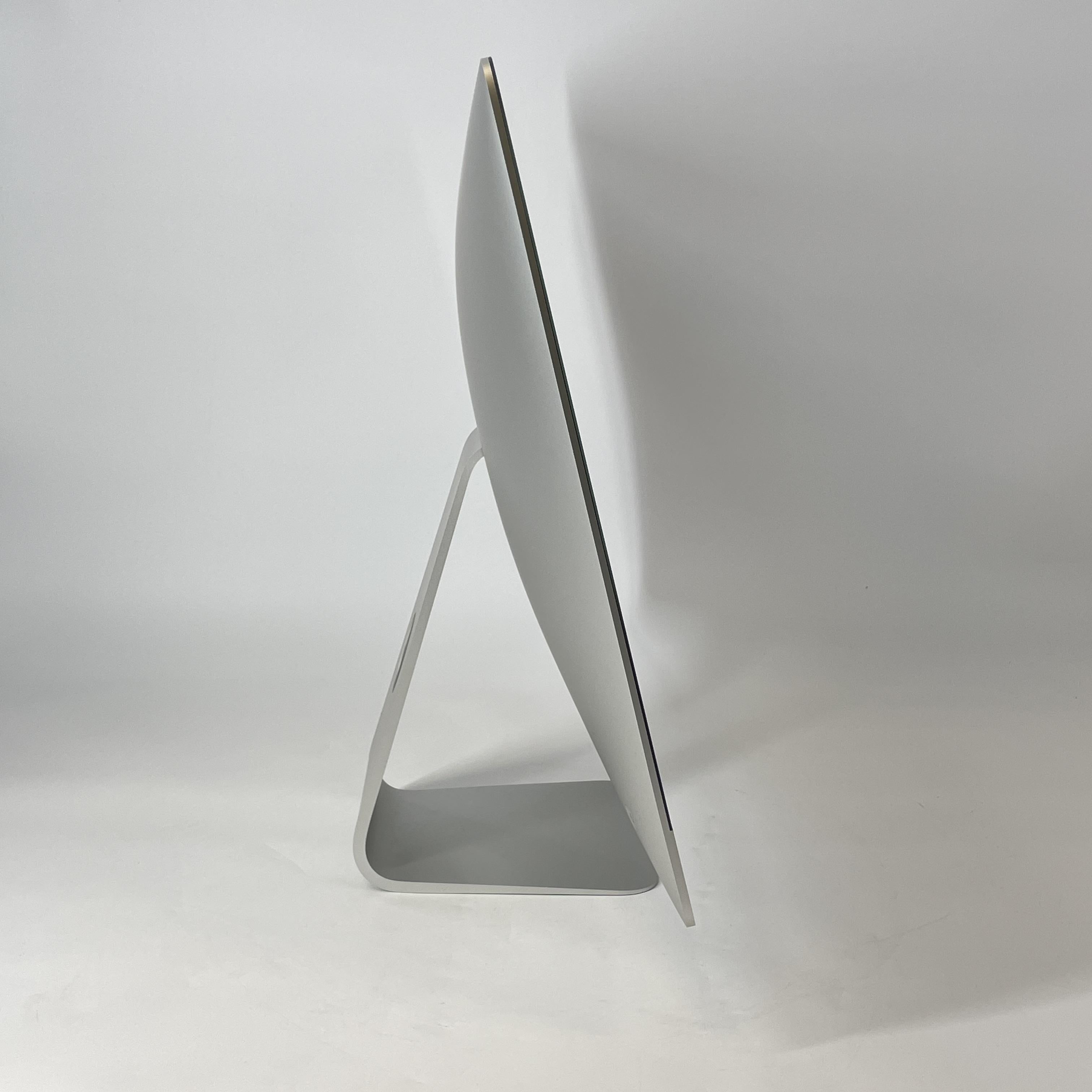 Apple iMac Retina 27 5K 2020 3.8 GHz Intel Core i7 10th Gen. 40GB RAM 512GB Solid State Drive AMD Radeon Pro 5500 XT 8 GB