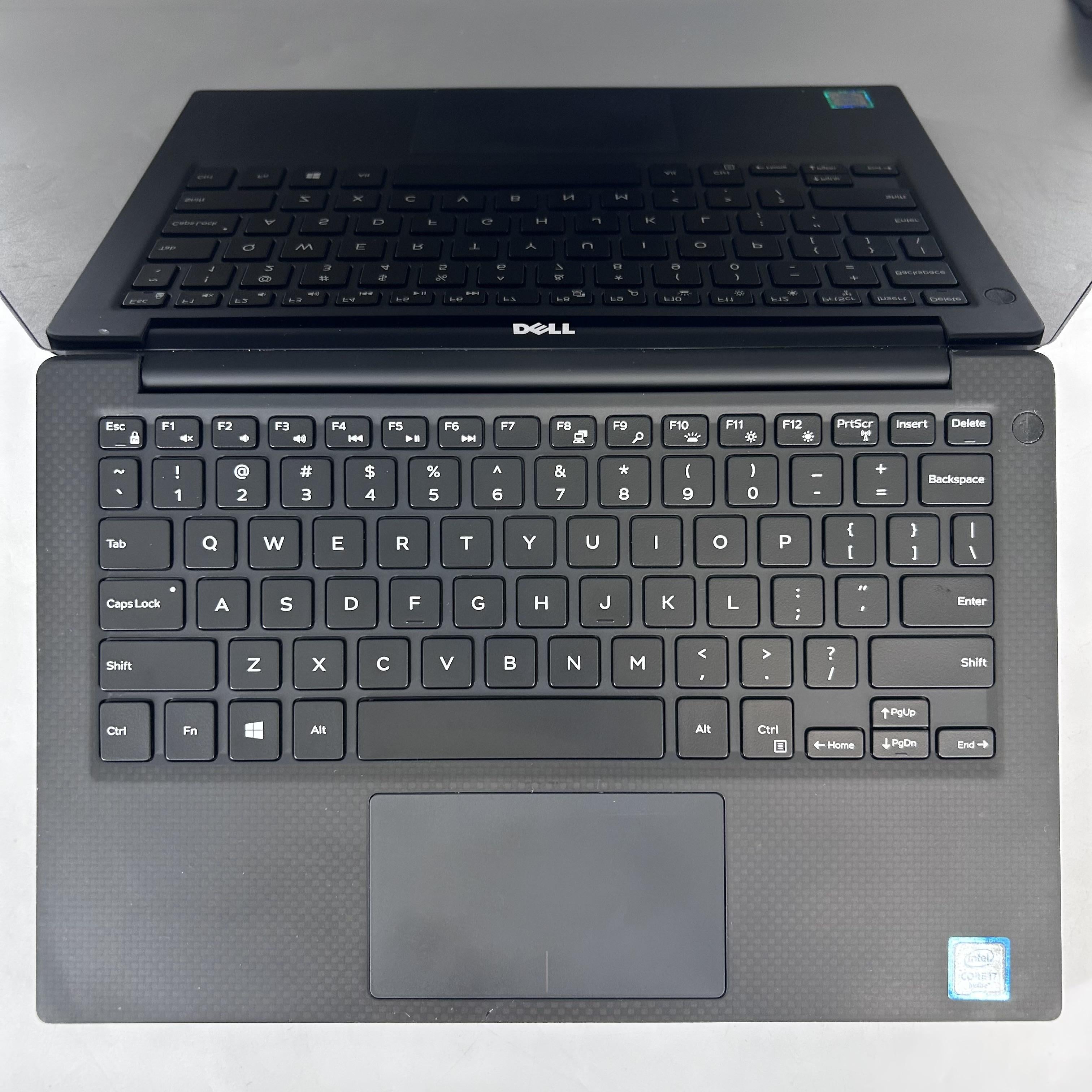 Dell XPS 13 9350 Silver 2.2 GHz Intel Core i7 6th Gen. 16GB RAM 512GB Solid State Drive