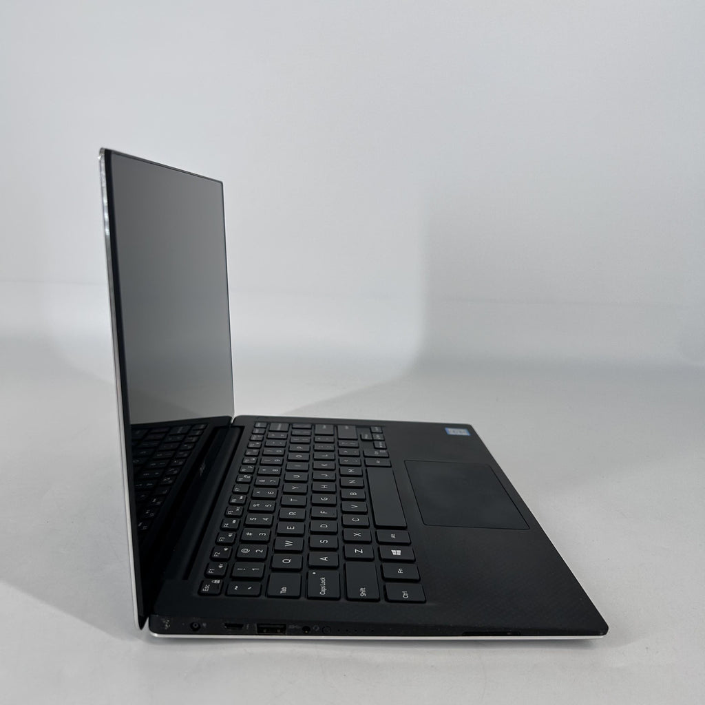 Dell XPS 13 9350 Silver 2.2 GHz Intel Core i7 6th Gen. 16GB RAM 512GB Solid State Drive