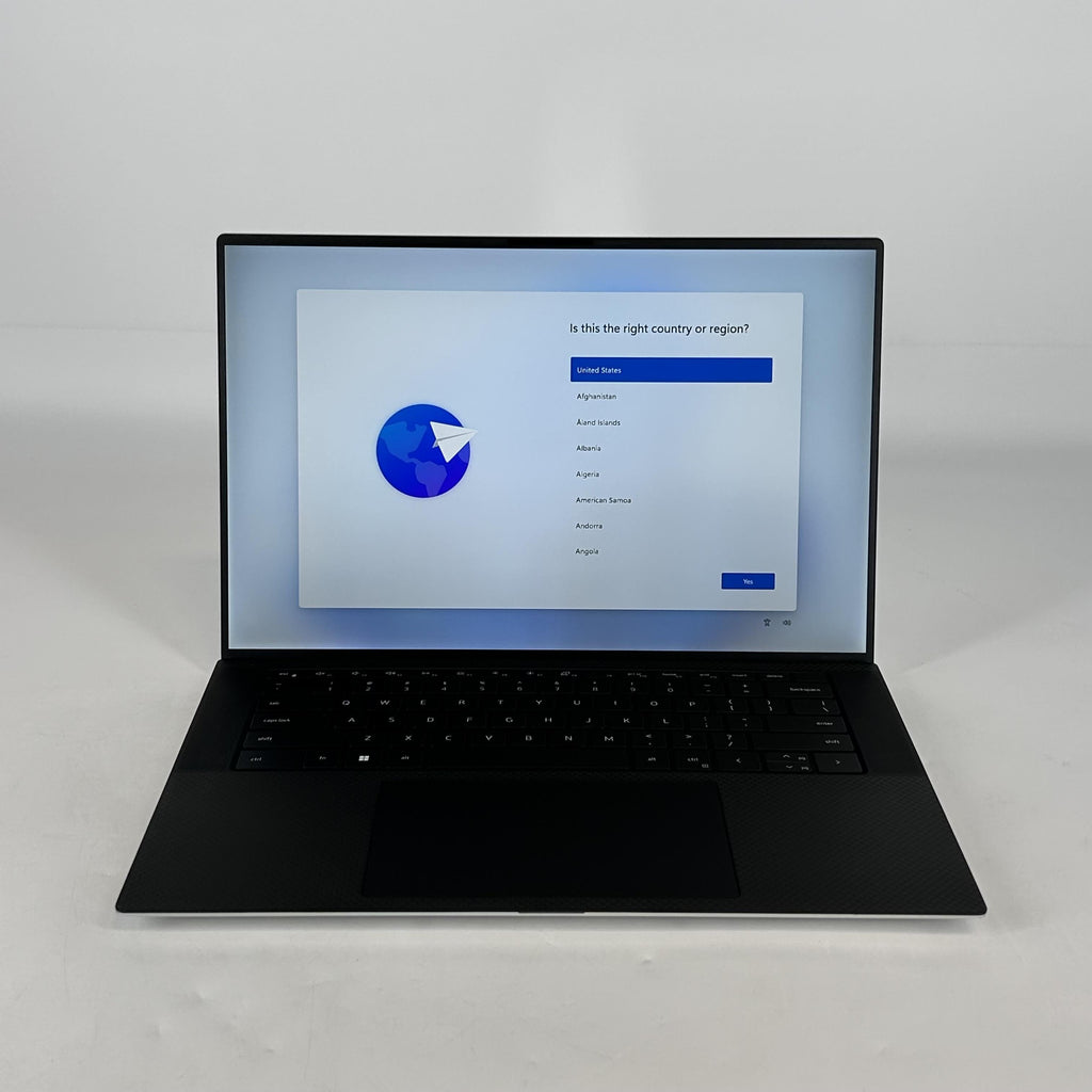 Dell XPS 15 9520 Silver 2.3 GHz Intel Core i7 12th Gen. 32GB RAM 1TB Solid State Drive