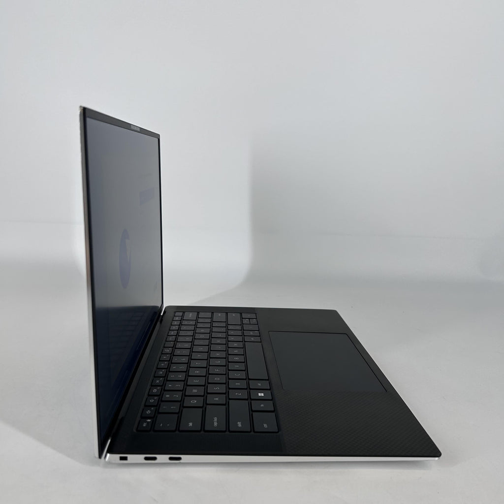 Dell XPS 15 9520 Silver 2.3 GHz Intel Core i7 12th Gen. 32GB RAM 1TB Solid State Drive