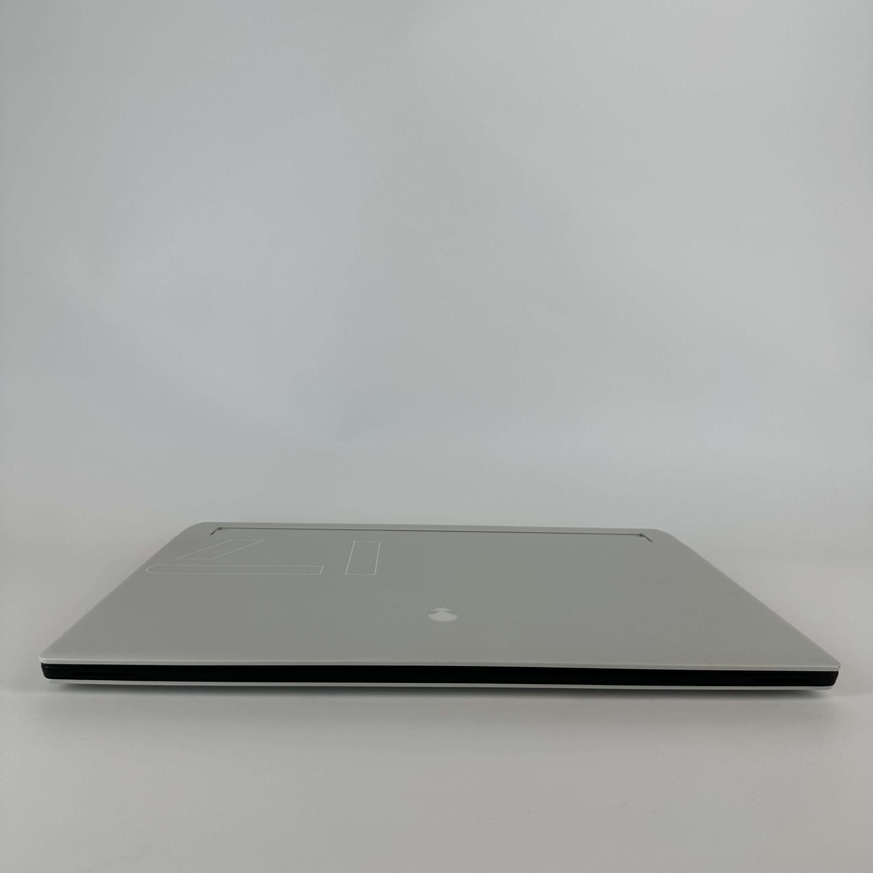 Dell Alienware X17 R1 White 2.6 GHz Intel Core i9 11th Gen. 64GB RAM 4TB Solid State Drive NVIDIA GeForce RTX 3080 16 GB