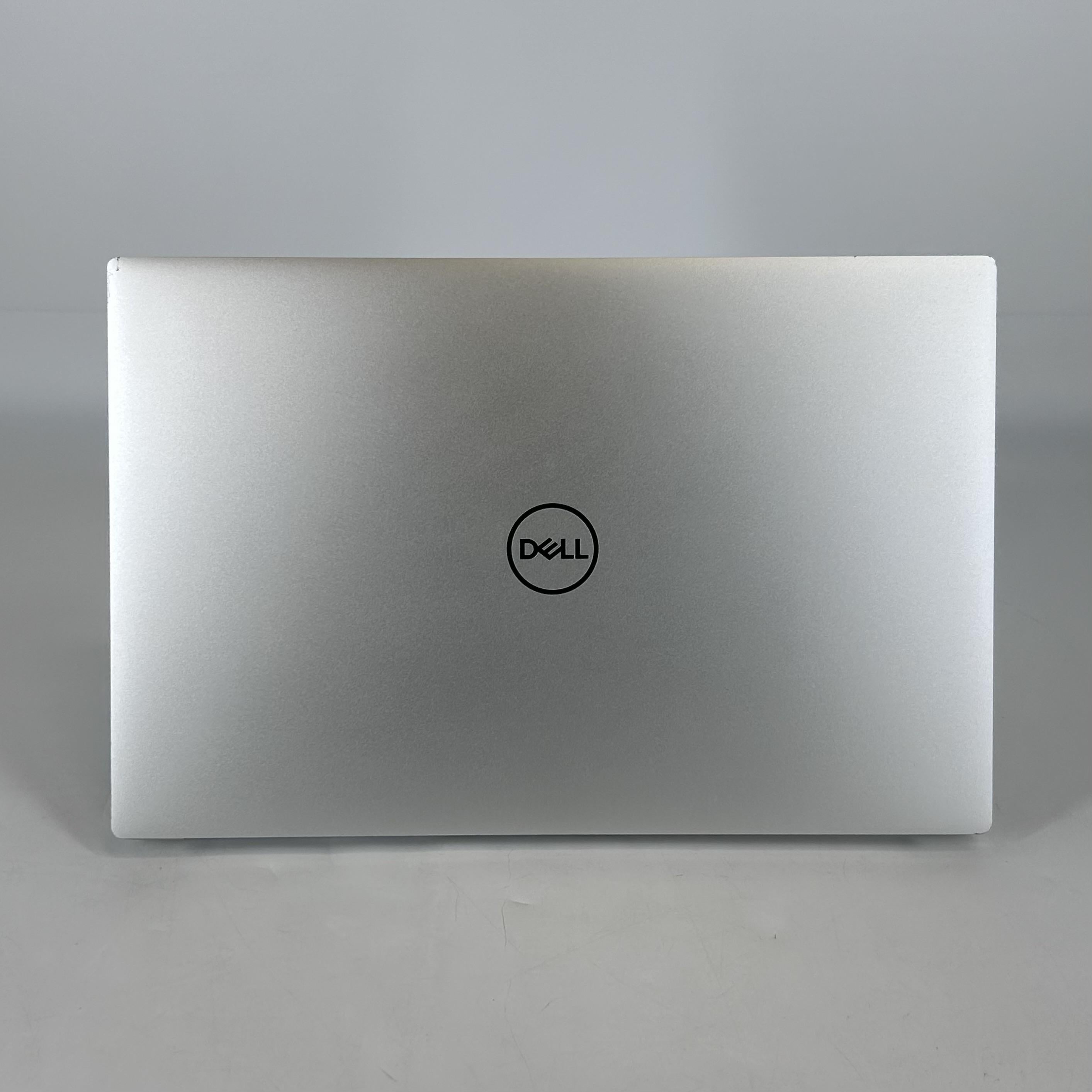 Dell XPS 15 9520 Silver 2.3 GHz Intel Core i7 12th Gen. 32GB RAM 1TB Solid State Drive