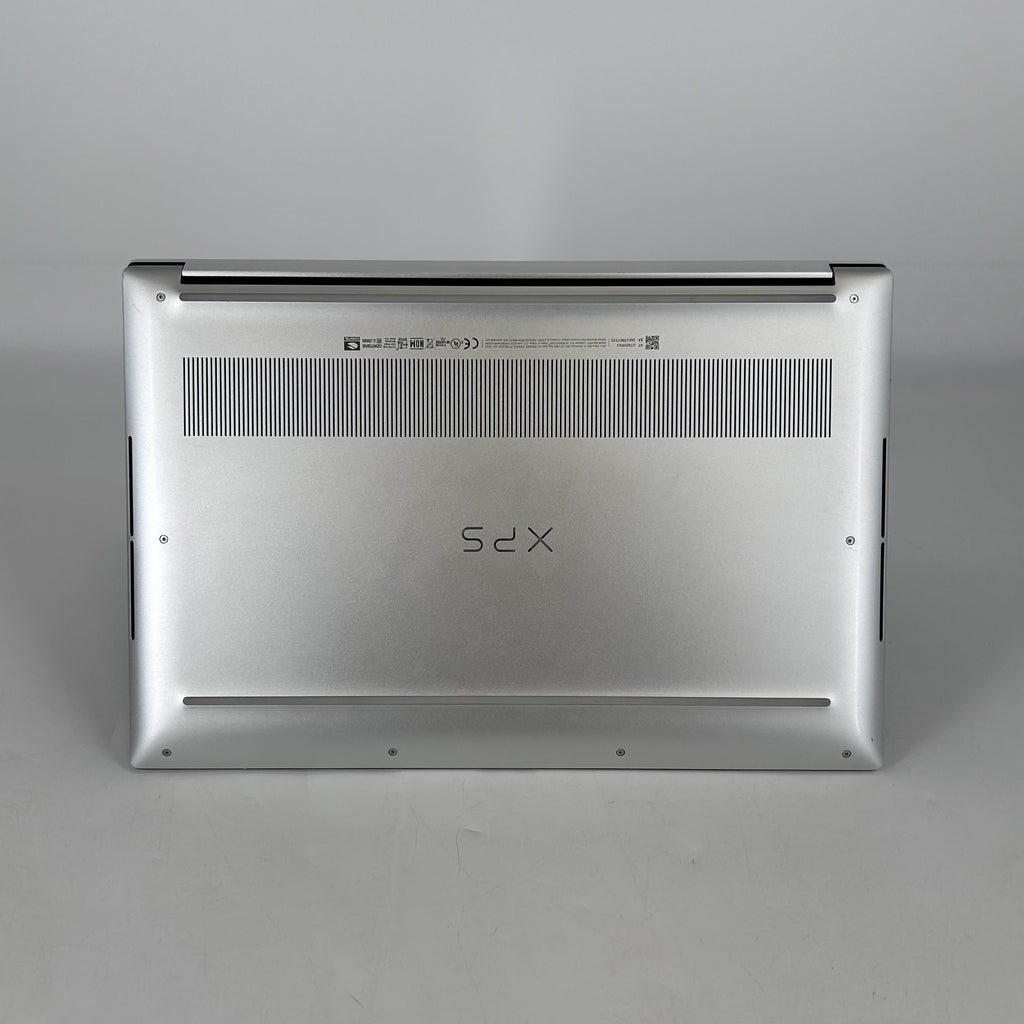 Dell XPS 15 9520 Silver 2.3 GHz Intel Core i7 12th Gen. 32GB RAM 1TB Solid State Drive