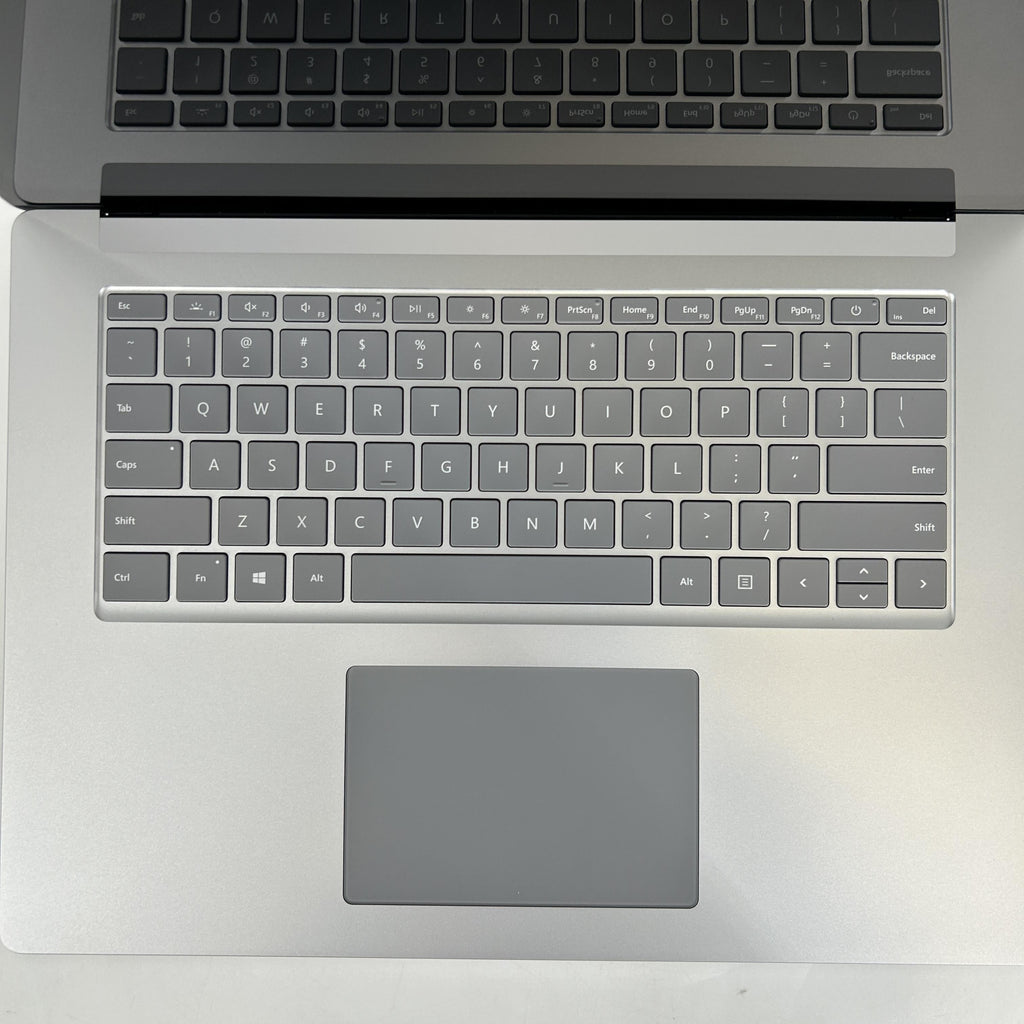 Microsoft Surface Laptop 3 15 Platinum 1.3 GHz Intel Core i7 10th Gen. 16GB RAM 512GB Solid State Drive