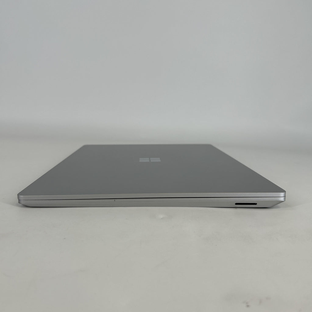 Microsoft Surface Laptop 3 15 Platinum 1.3 GHz Intel Core i7 10th Gen. 16GB RAM 512GB Solid State Drive