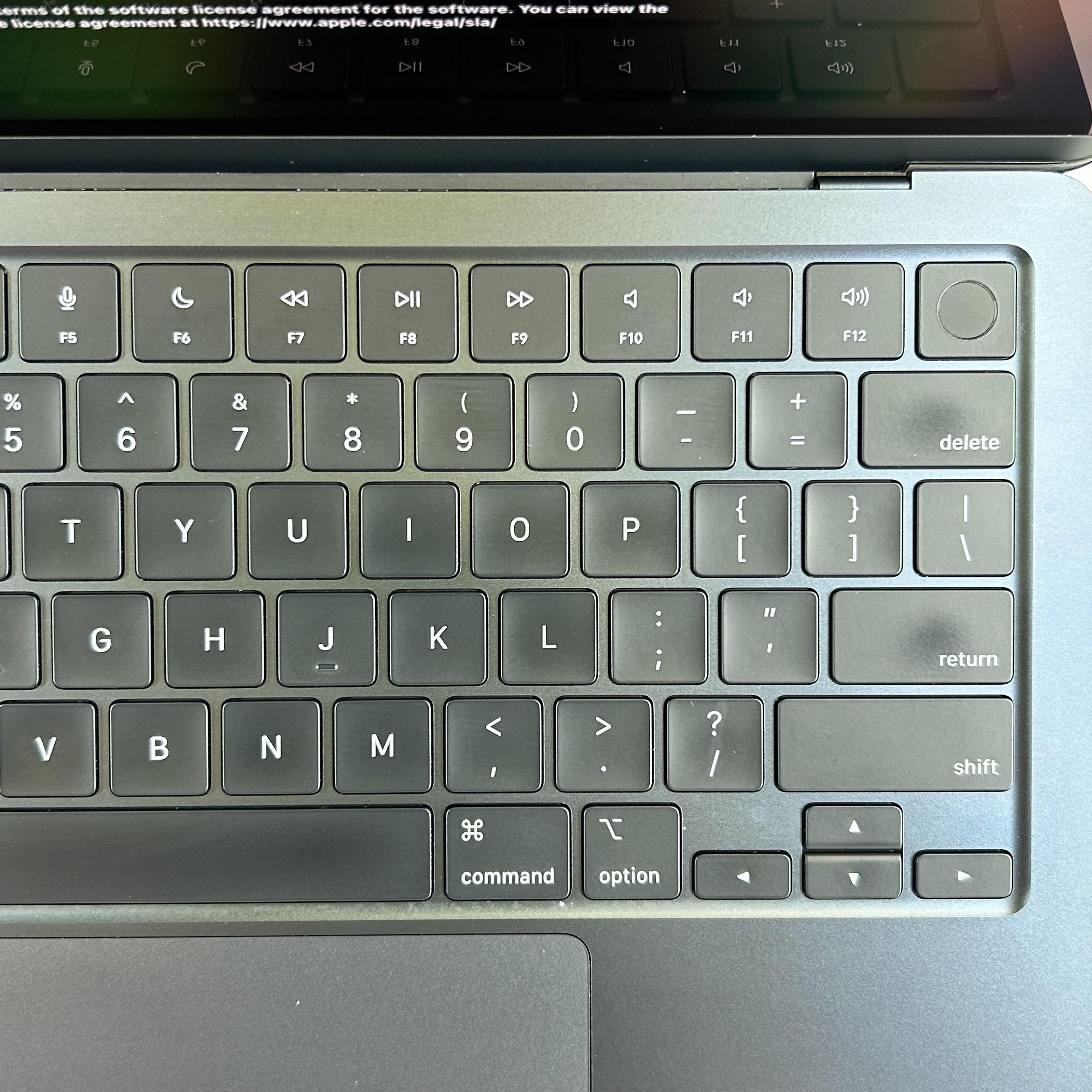 MacBook Air 13 2022 Blue 3.49 GHz M2 8-Core CPU 8GB Unified Memory 256GB Solid State Drive 8-Core GPU