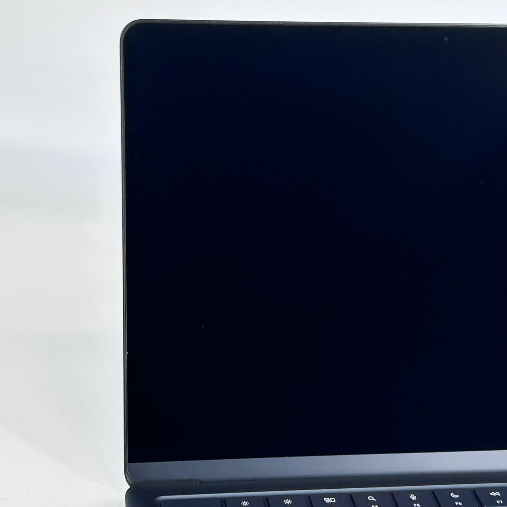 MacBook Air 13 2022 Blue 3.49 GHz M2 8-Core CPU 8GB Unified Memory 256GB Solid State Drive 8-Core GPU
