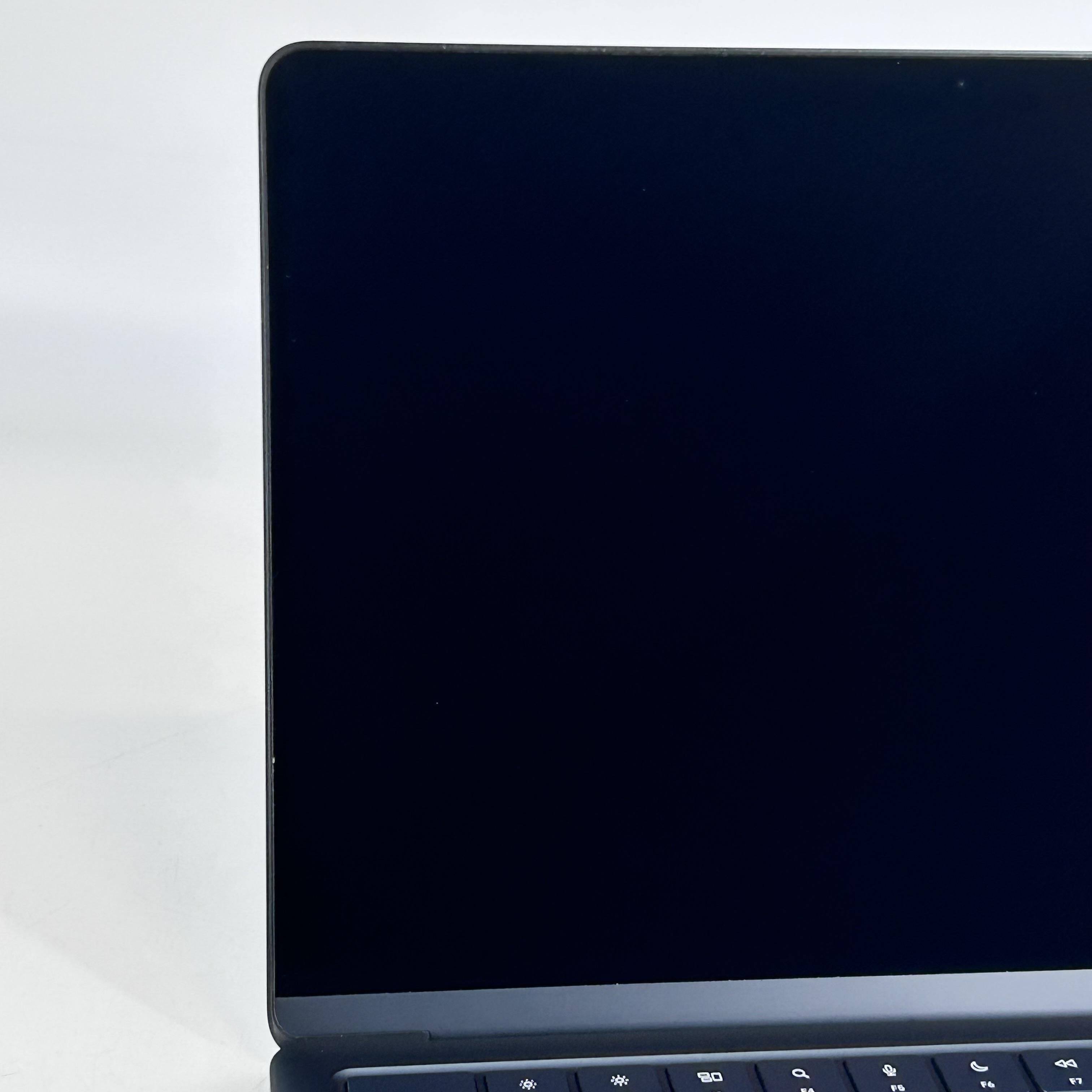 MacBook Air 13 2022 Blue 3.49 GHz M2 8-Core CPU 8GB Unified Memory 256GB Solid State Drive 8-Core GPU