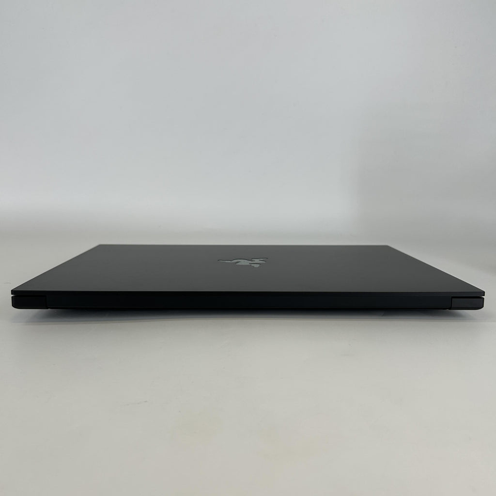 Razer Blade 16 2025 Black 2.0 GHz AMD Ryzen AI 9 HX 370 32GB RAM 2TB Solid State Drive NVIDIA GeForce RTX 5090 24 GB
